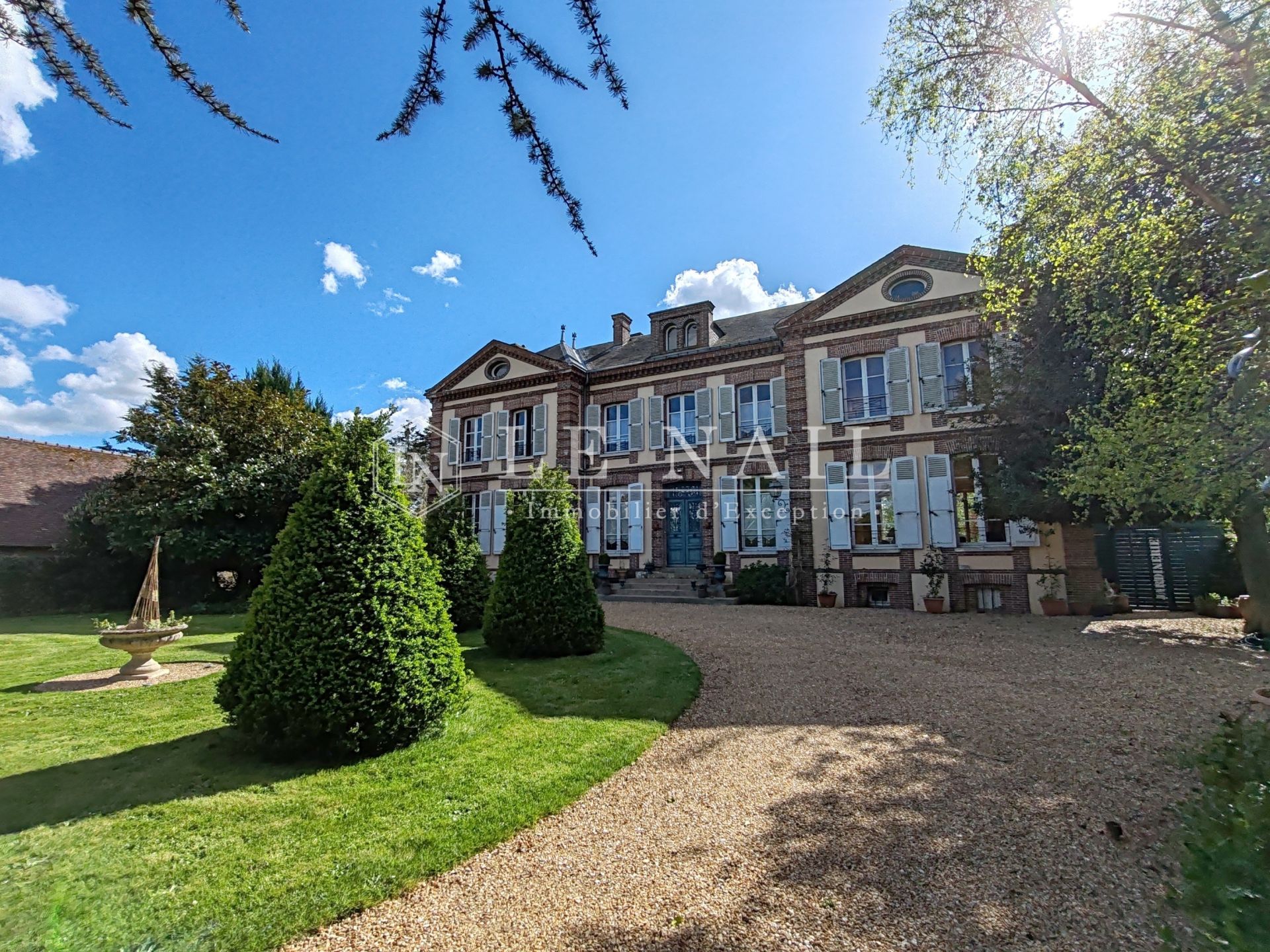 mansion 11 rooms for sale on THIMERT GATELLES (28170)