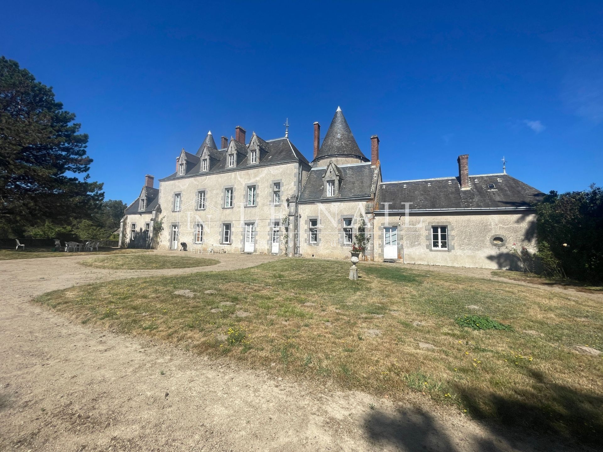 château 14 pièces en vente à LIMOGES (87000)