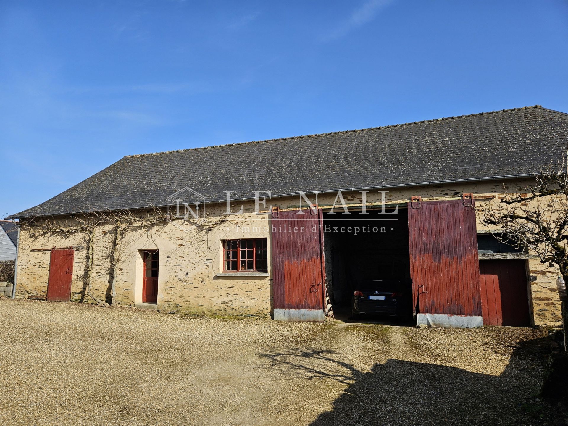 maison de ville 12 pièces en vente à CHATEAU GONTIER (53200)