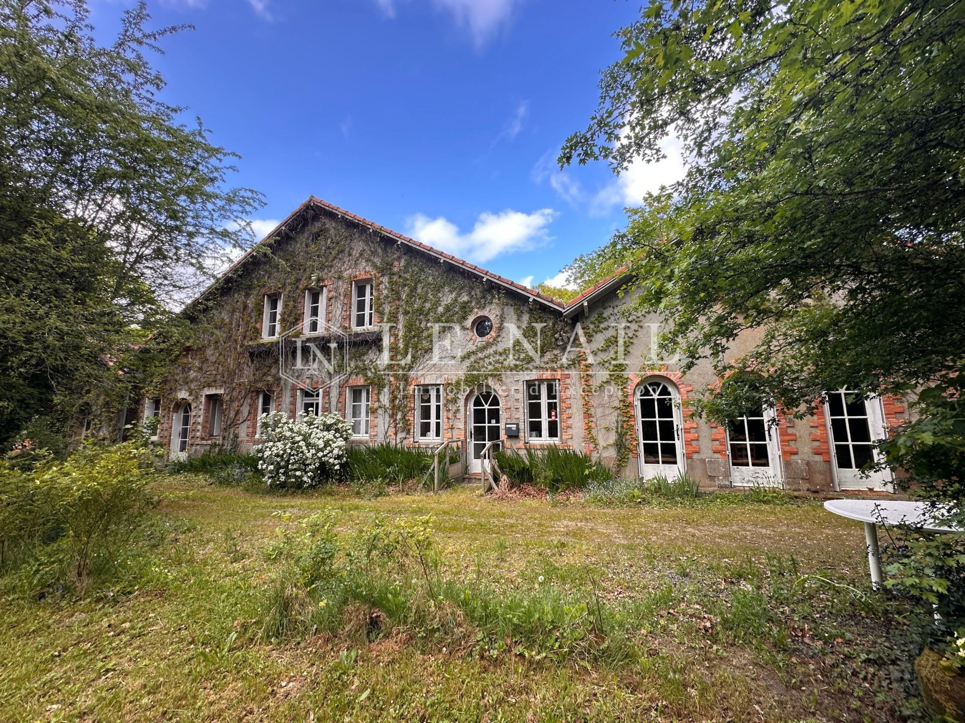 maison 9 pièces en vente à SAVENAY (44260) maison 9 pièces en vente à SAVENAY (44260)