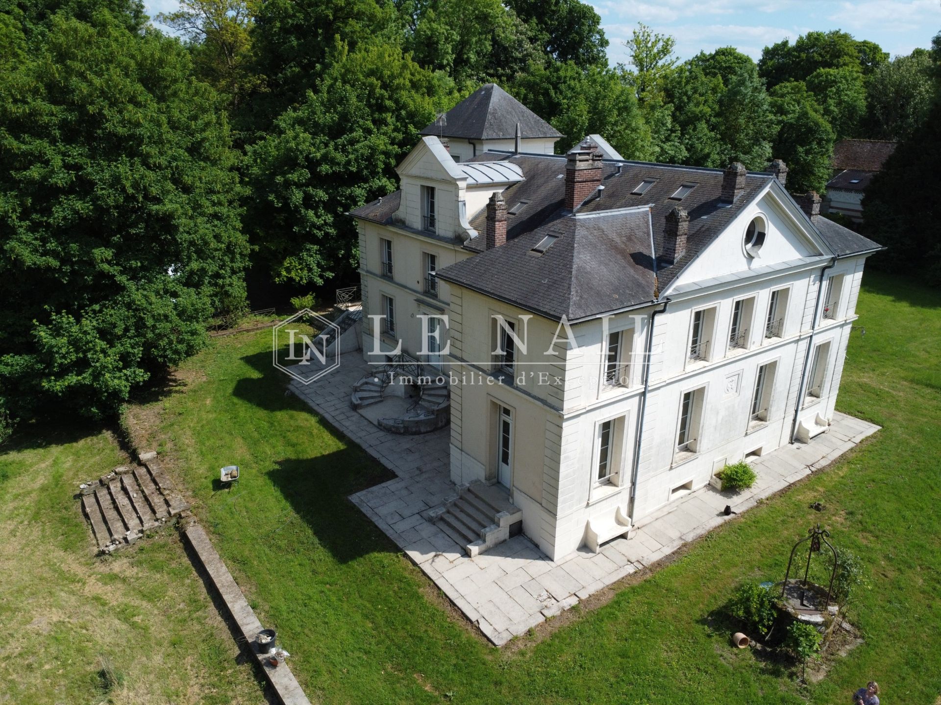 propriété 14 pièces en vente à LESIGNY (77150)