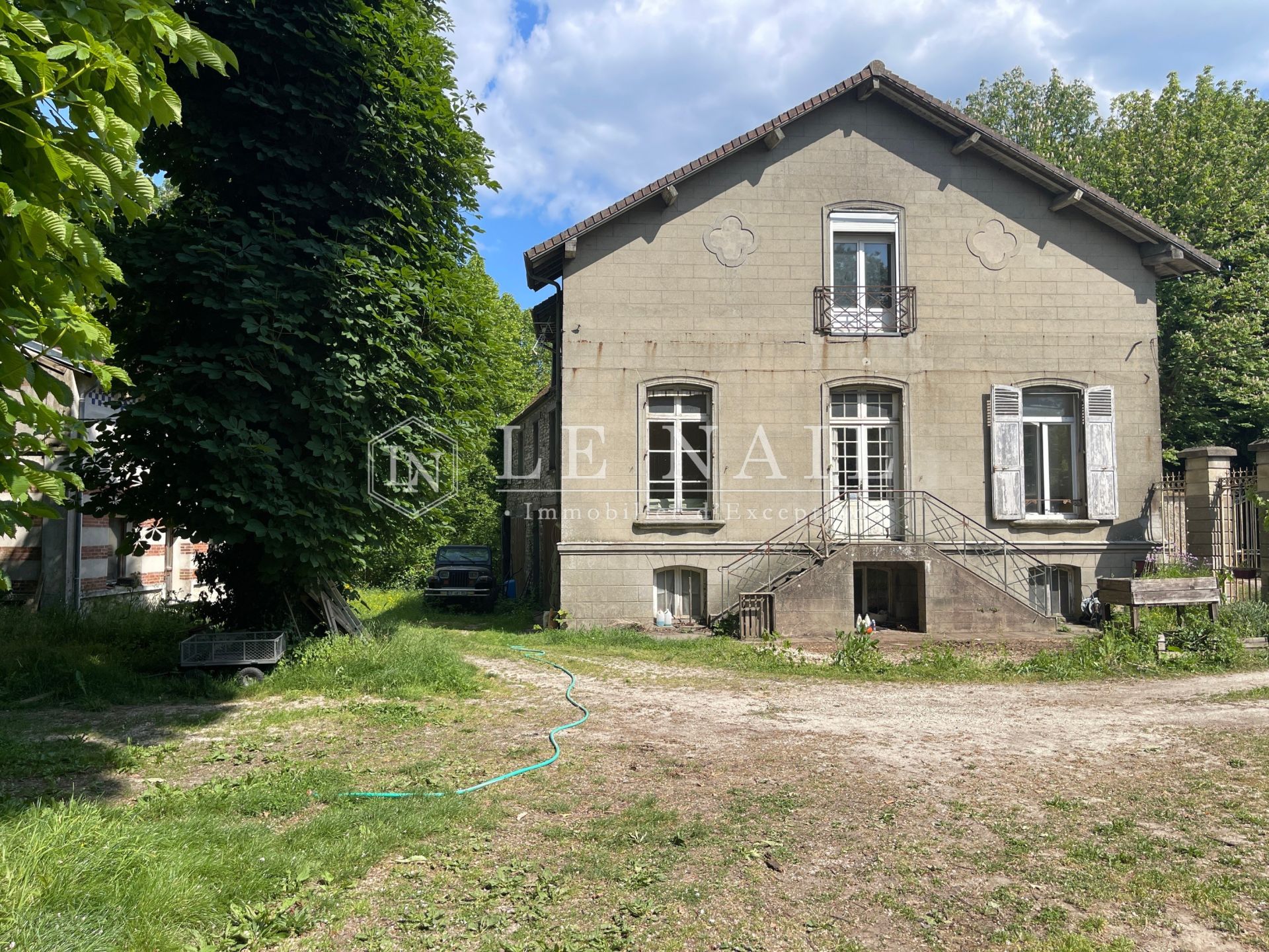 propriété 14 pièces en vente à LESIGNY (77150)