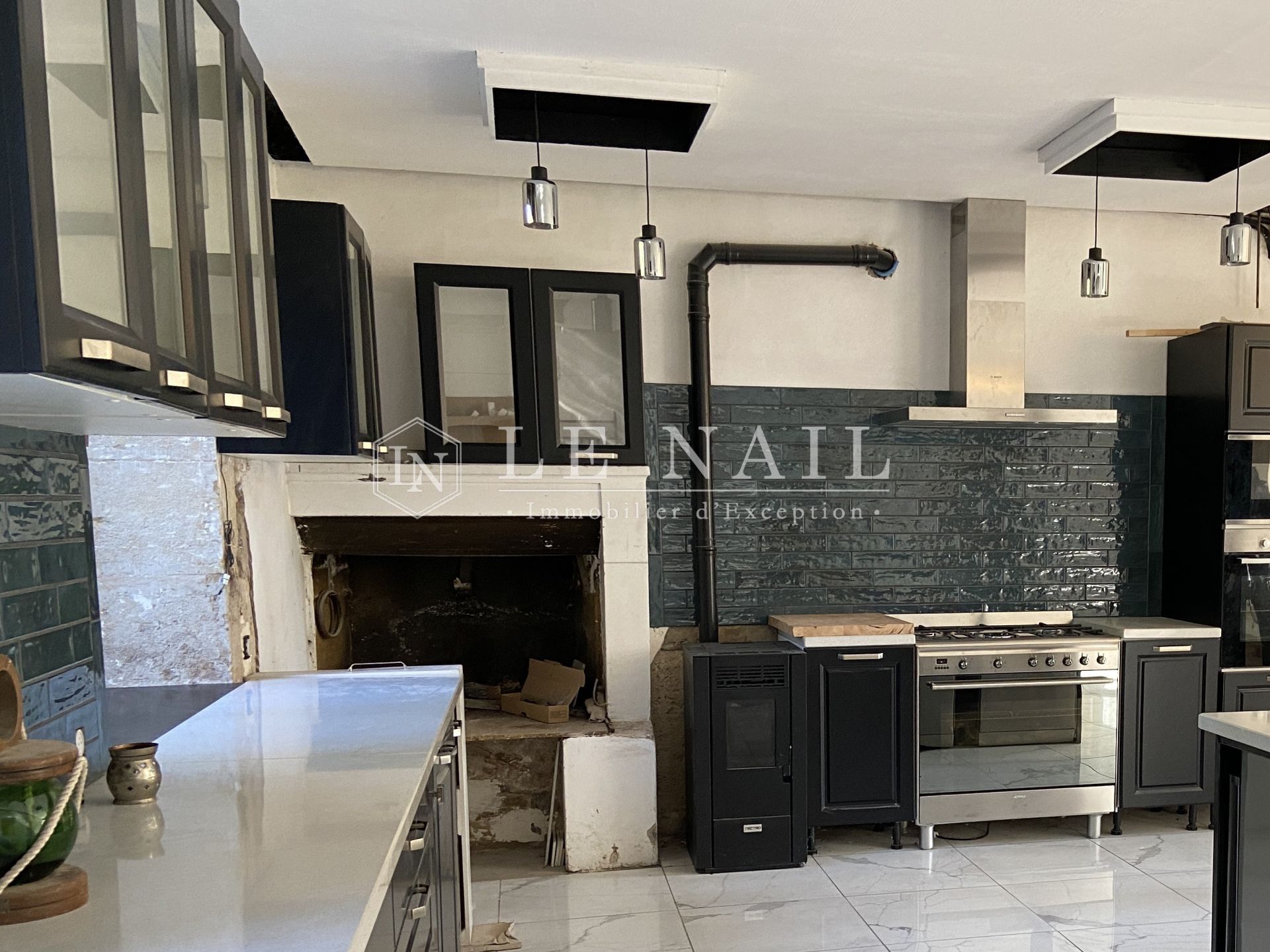 castle 30 rooms for sale on NEVERS (58000)