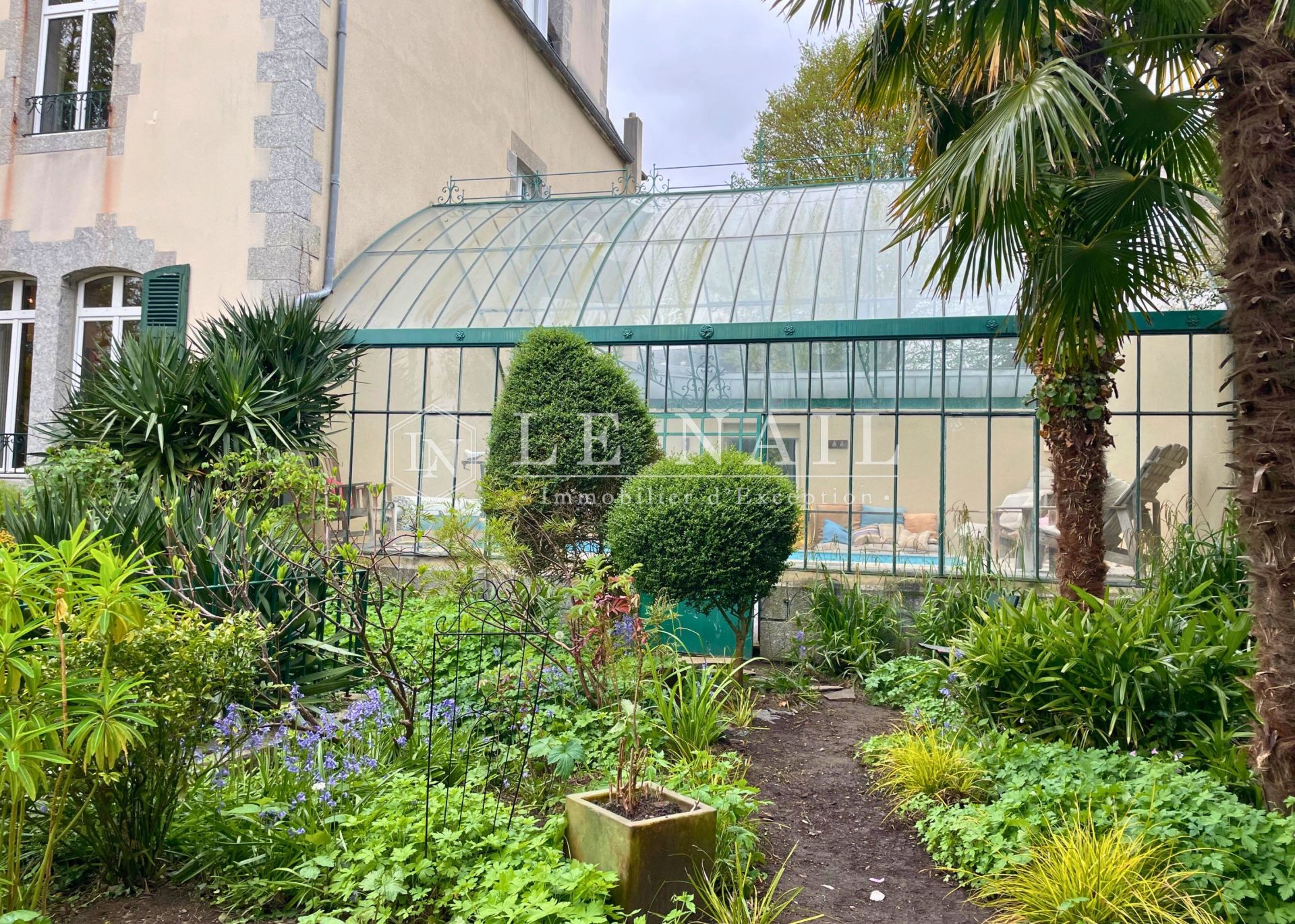 hôtel particulier 10 pièces en vente à GUINGAMP (22200)