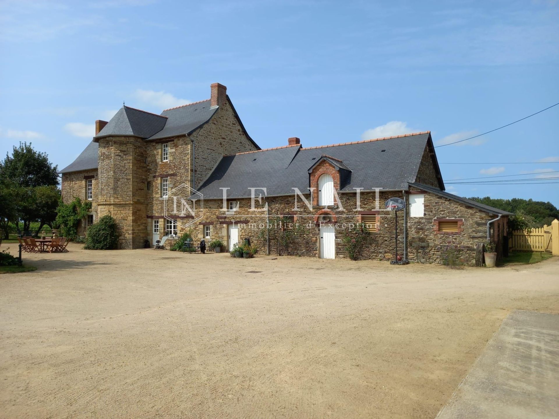 manor house 7 rooms for sale on VITRE (35500)