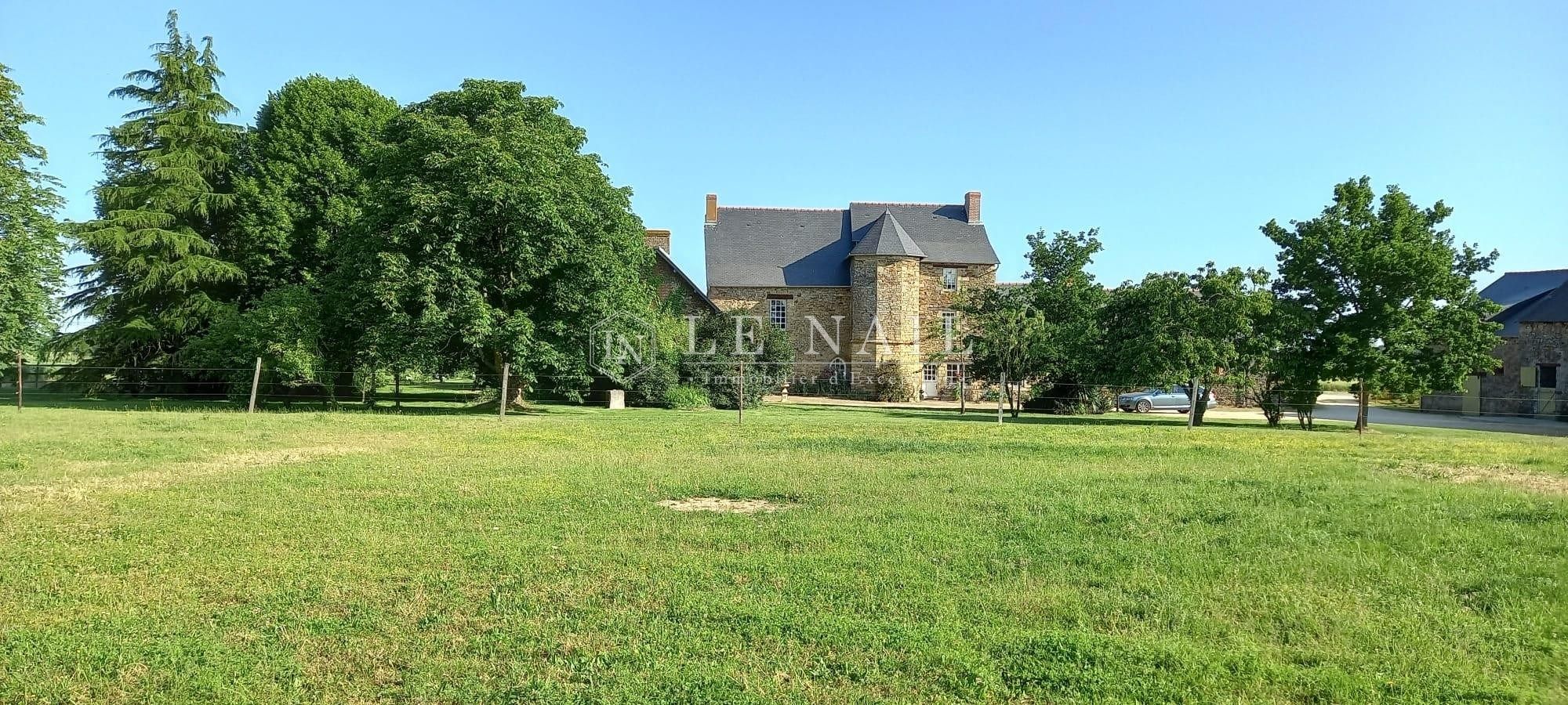 manor house 7 rooms for sale on VITRE (35500)