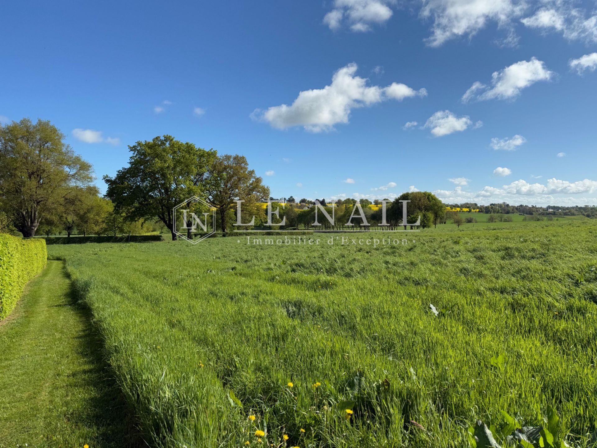 manor house 11 rooms for sale on CRAON (53400)