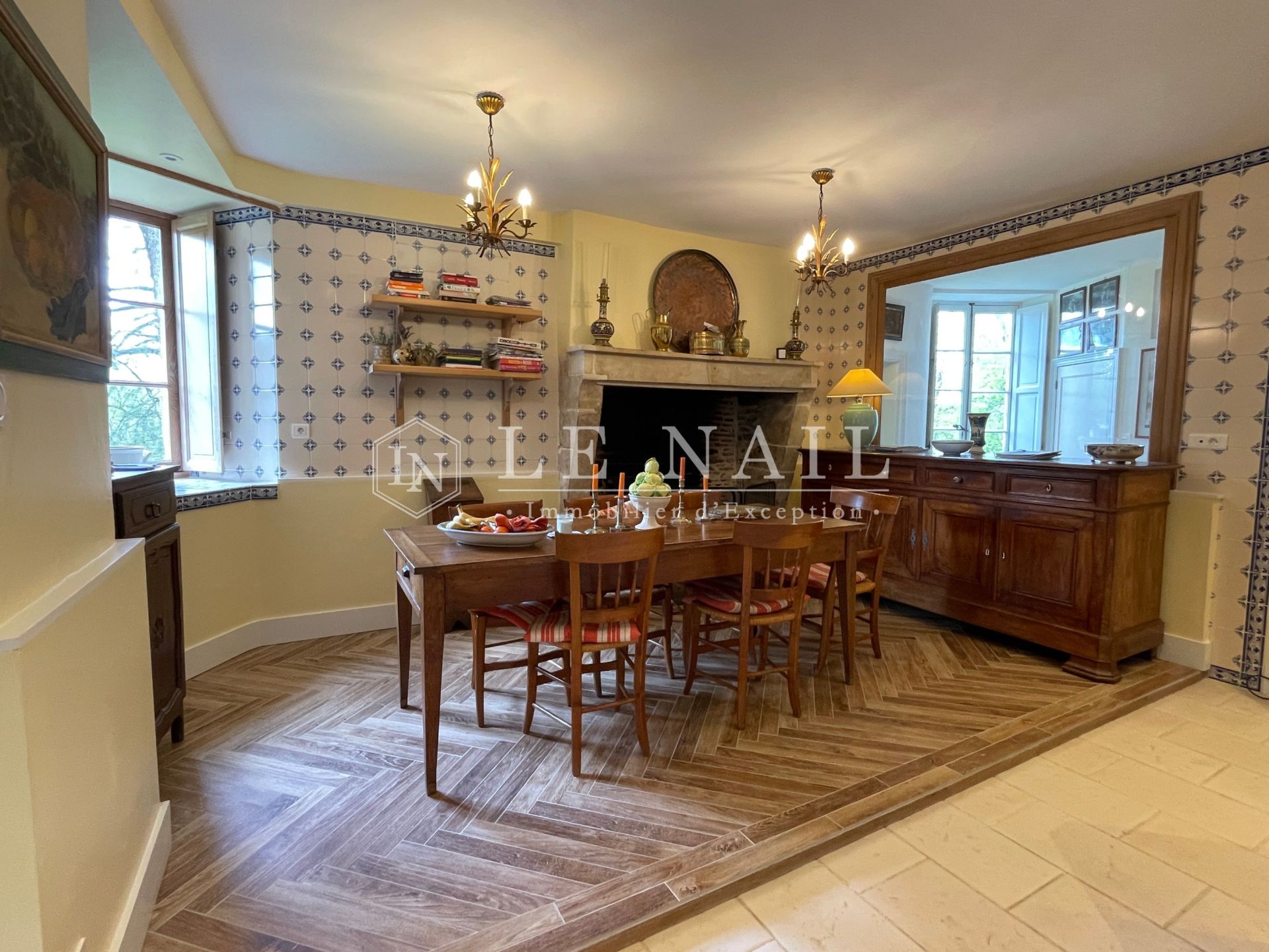 castle 23 rooms for sale on FONTENAY LE COMTE (85200)
