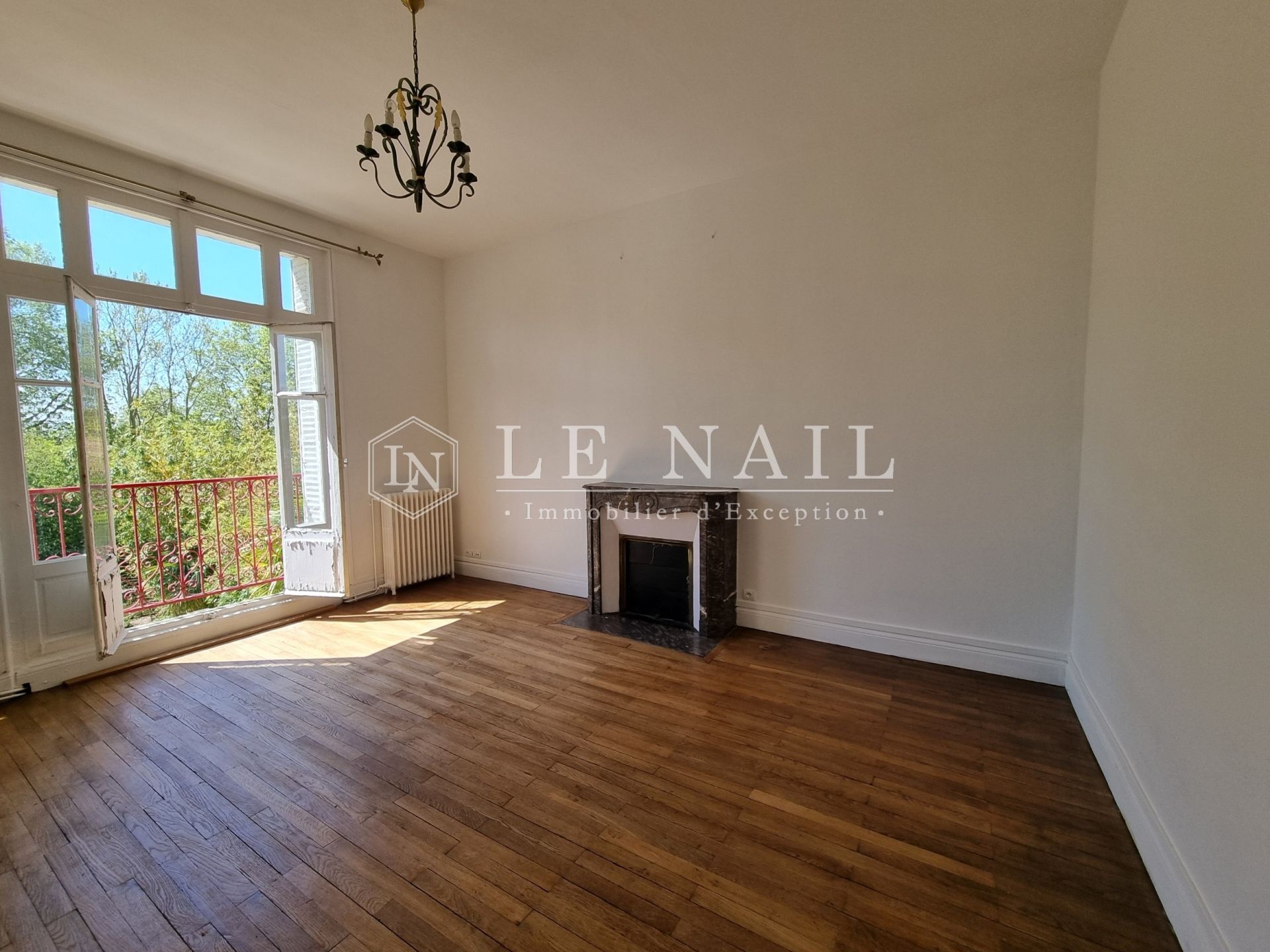 mansion (hôtel particulier) 9 rooms for sale on ORLEANS (45000)