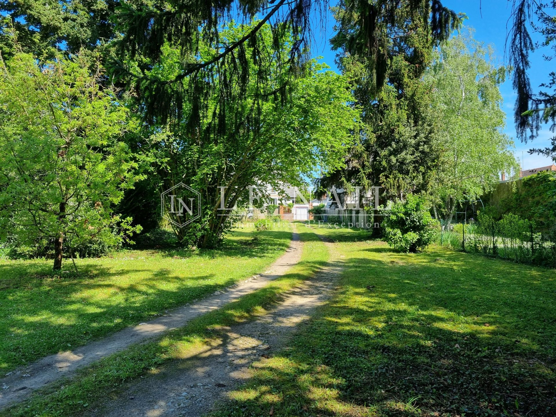 hôtel particulier 9 pièces en vente à ORLEANS (45000)