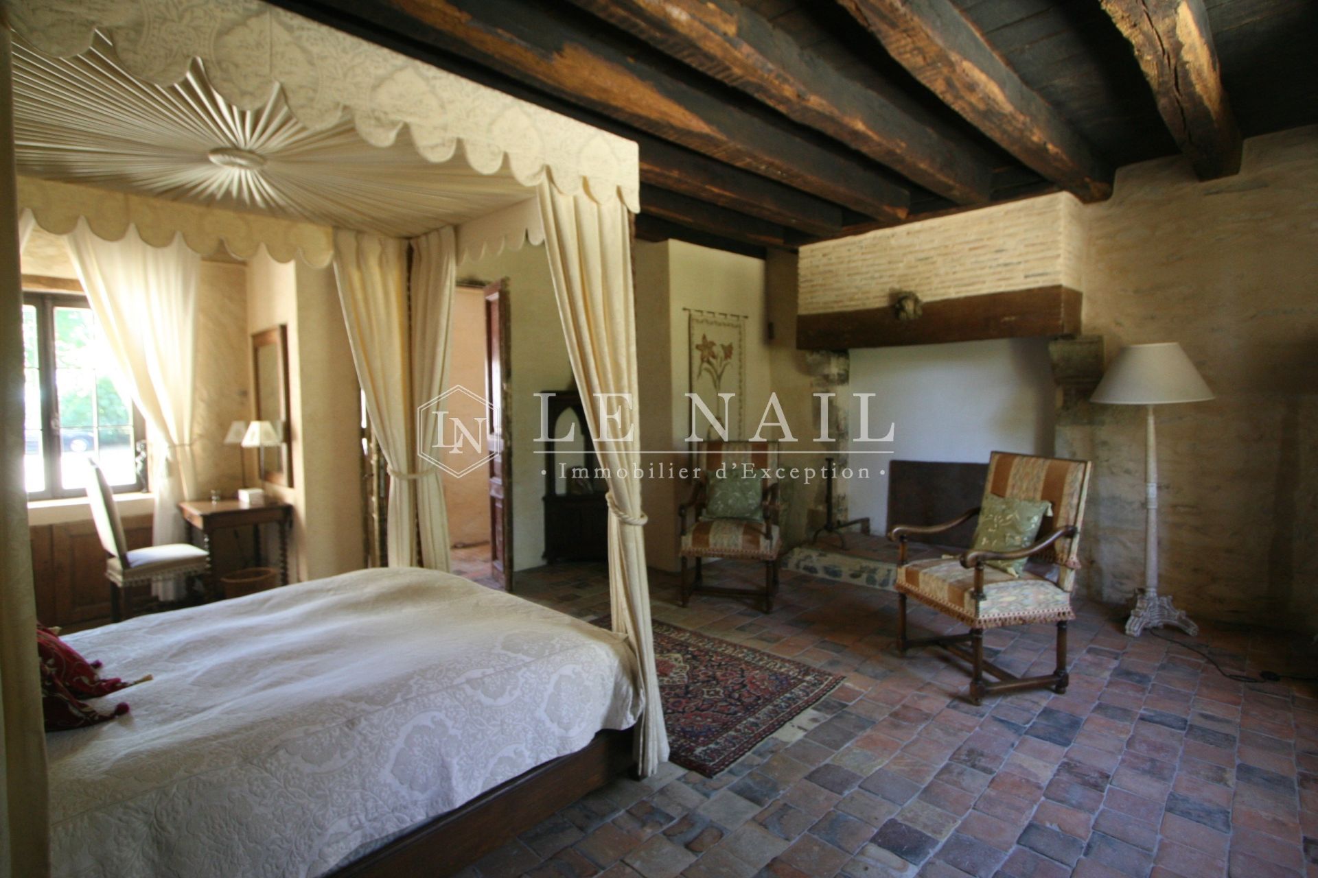 maison de maître 12 pièces en vente à CHATEAUNEUF SUR CHER (18190)