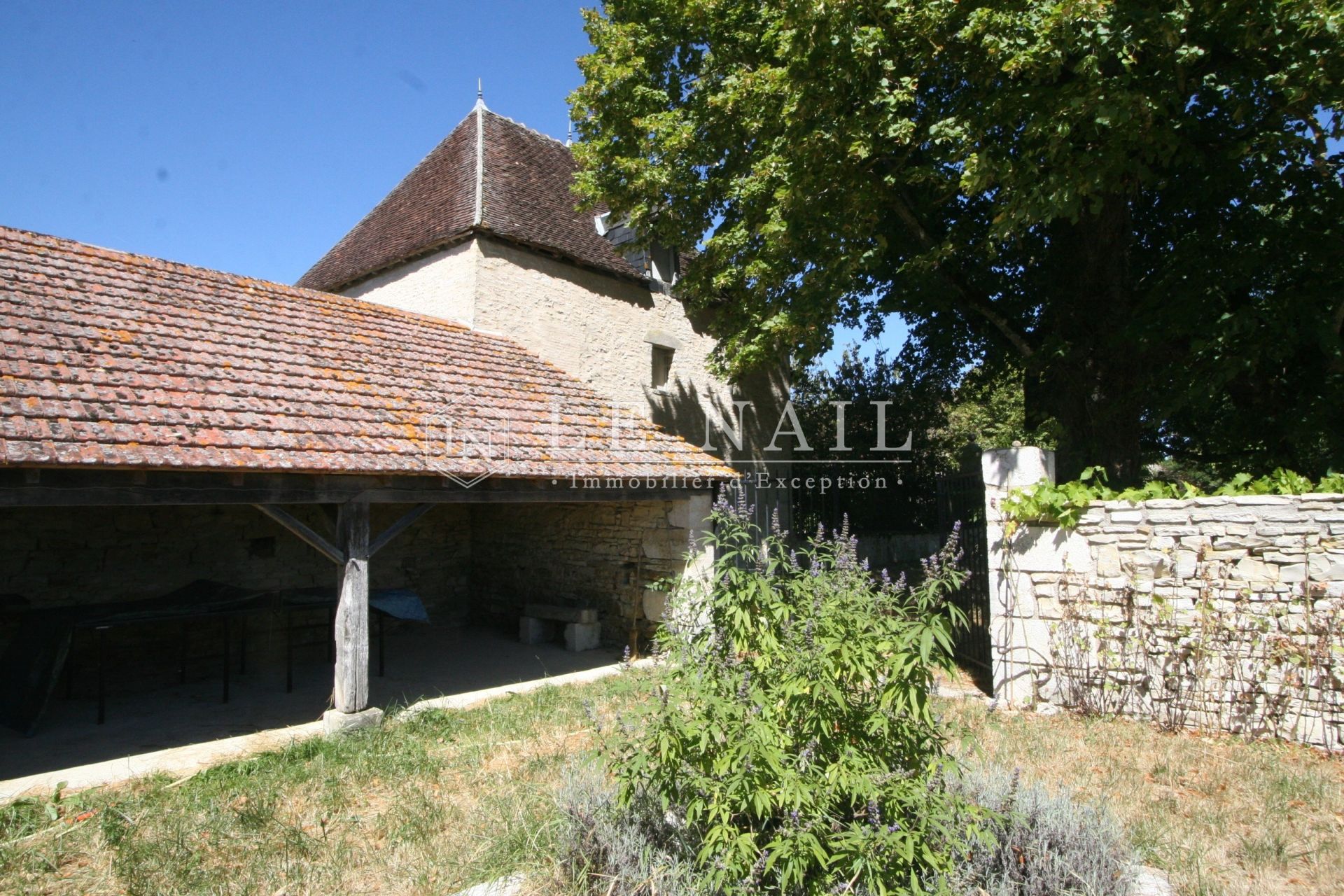maison de maître 12 pièces en vente à CHATEAUNEUF SUR CHER (18190)