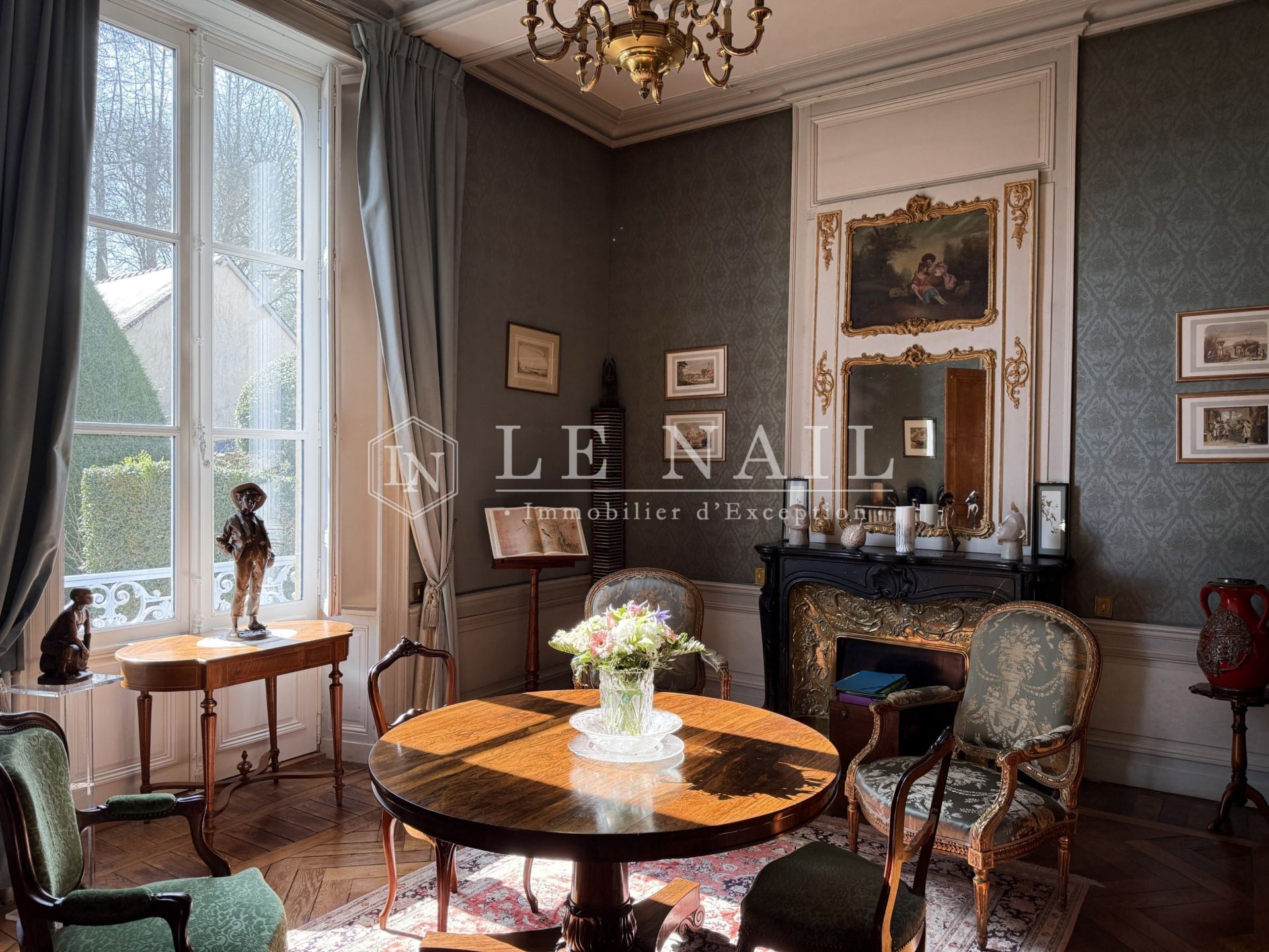 maison de maître 11 pièces en vente à MAYENNE (53100)