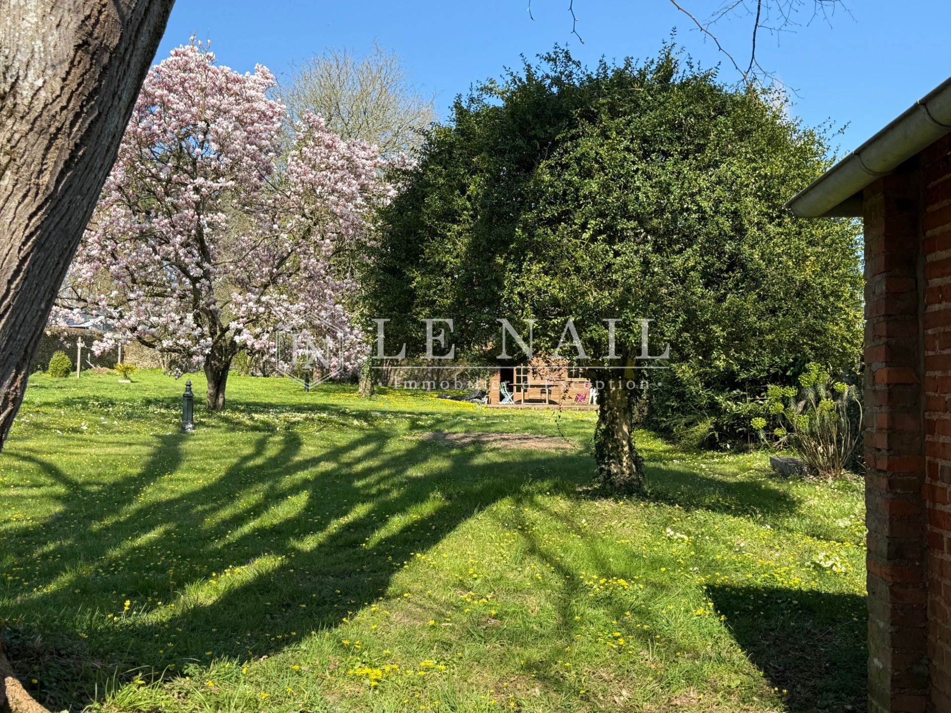 maison de maître 11 pièces en vente à MAYENNE (53100)