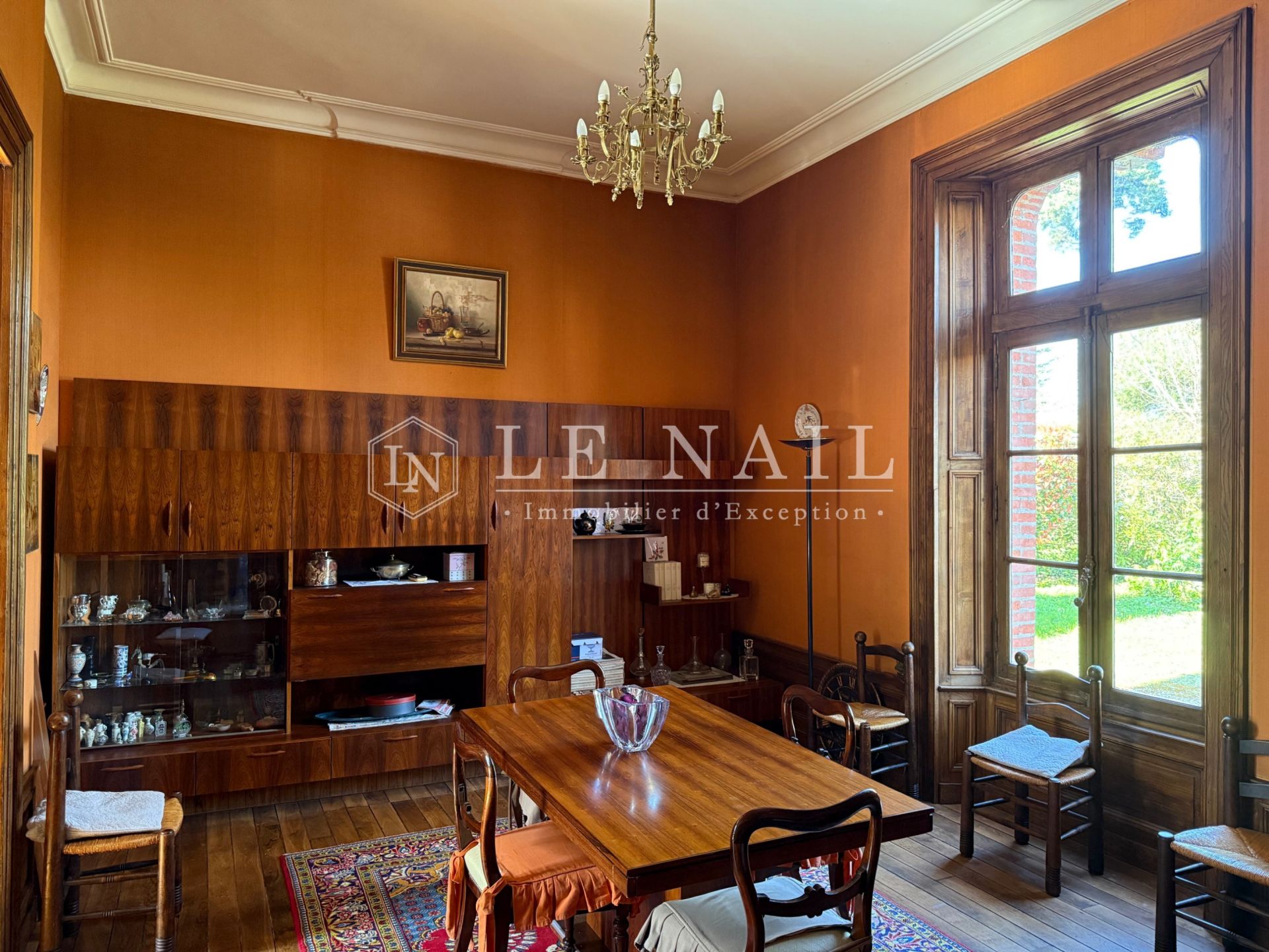 hôtel particulier 11 pièces en vente à MAYENNE (53100)
