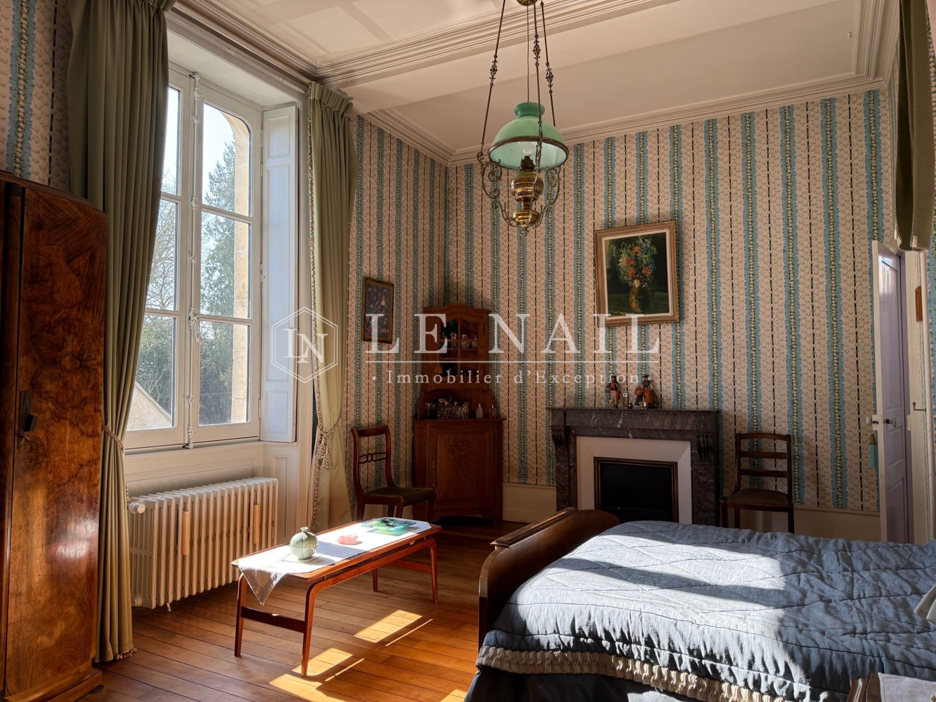 hôtel particulier 11 pièces en vente à MAYENNE (53100)