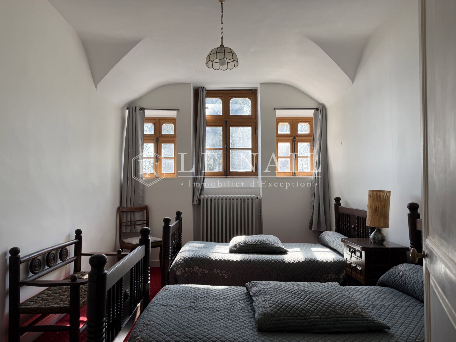 hôtel particulier 11 pièces en vente à MAYENNE (53100)
