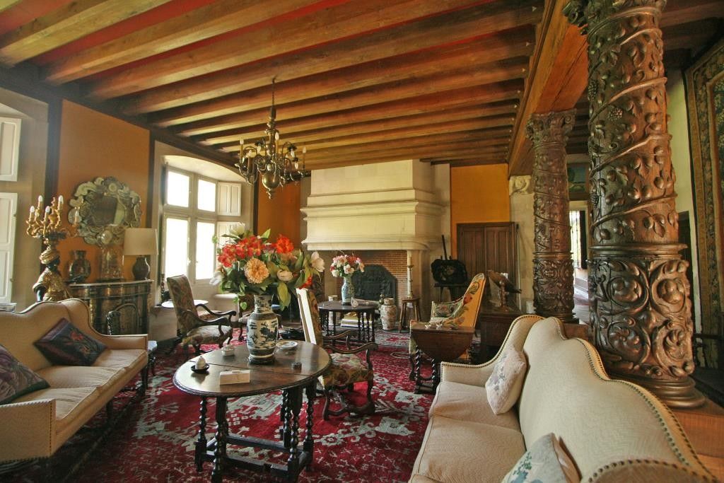 château 12 pièces en vente à Niort (79000)