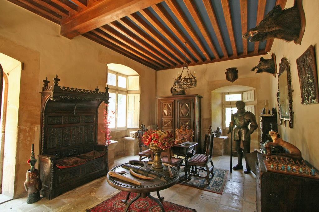 château 12 pièces en vente à Niort (79000)