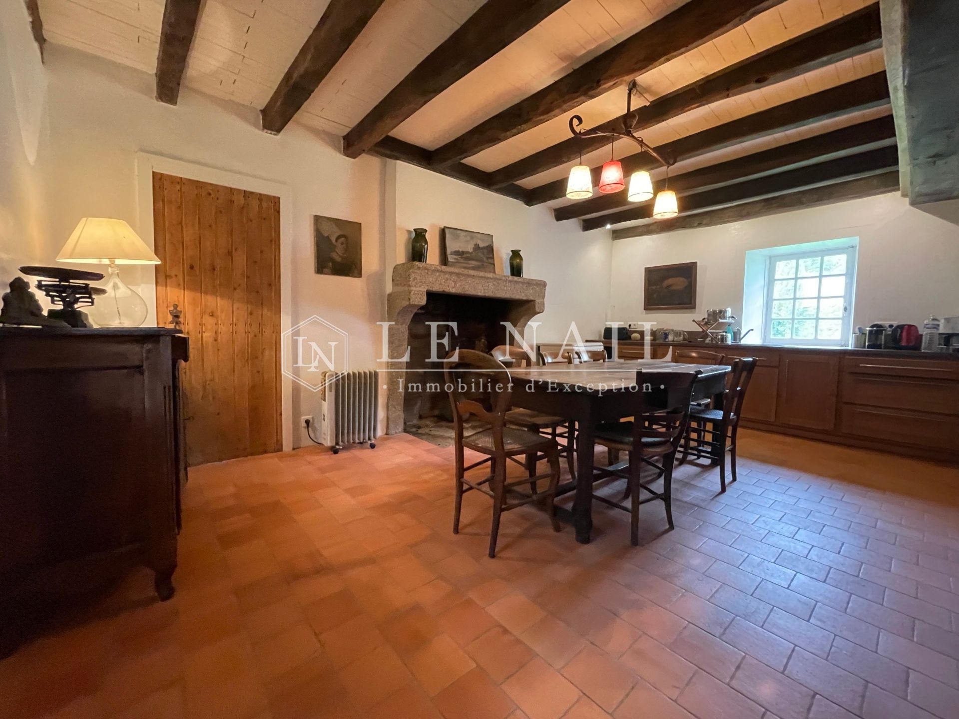 propriété 12 pièces en vente à BRESSUIRE (79300)