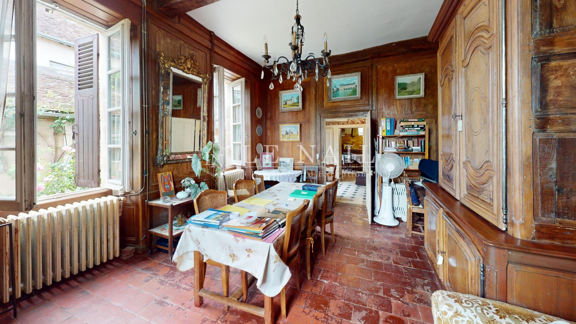 maison de ville 10 pièces en vente à LE BLANC (36300)