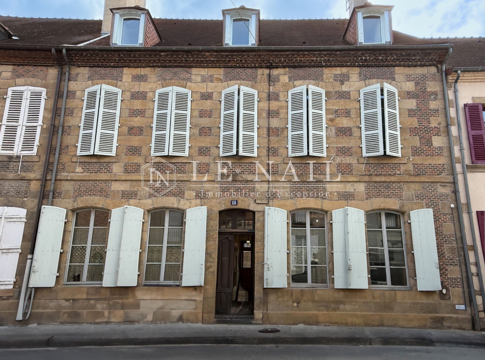 maison 8 pièces en vente à MOULINS (03000)