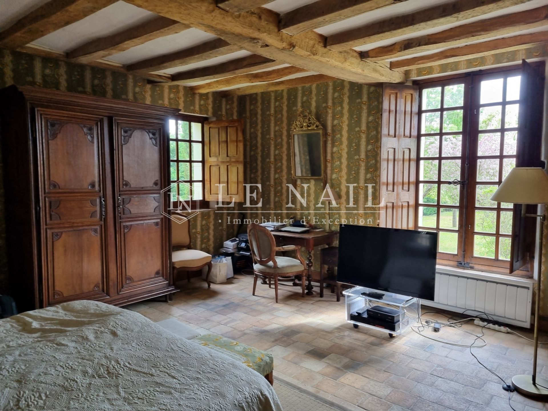 manoir 8 pièces en vente à BOURGUEIL (37140)