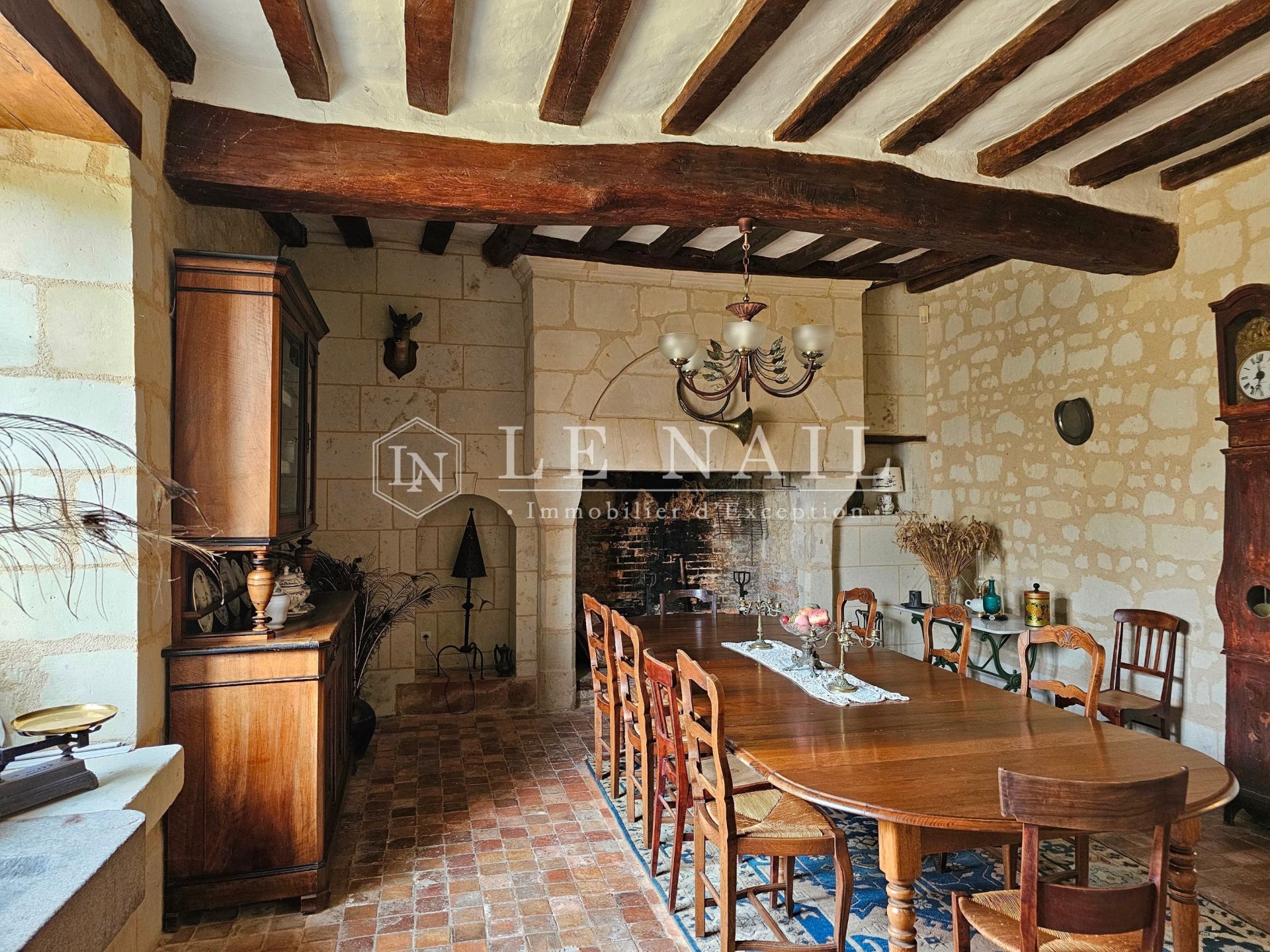 castle 16 rooms for sale on ANGERS (49000)