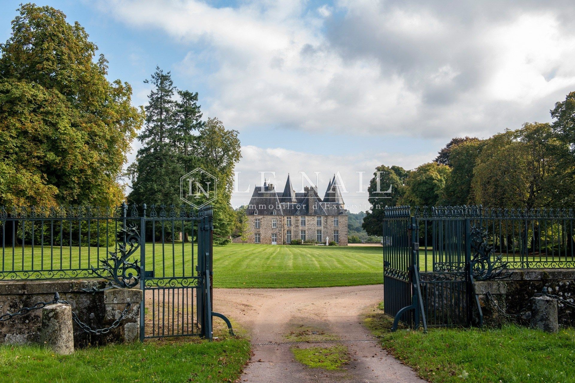 château 15 pièces en vente à FALAISE (14700)