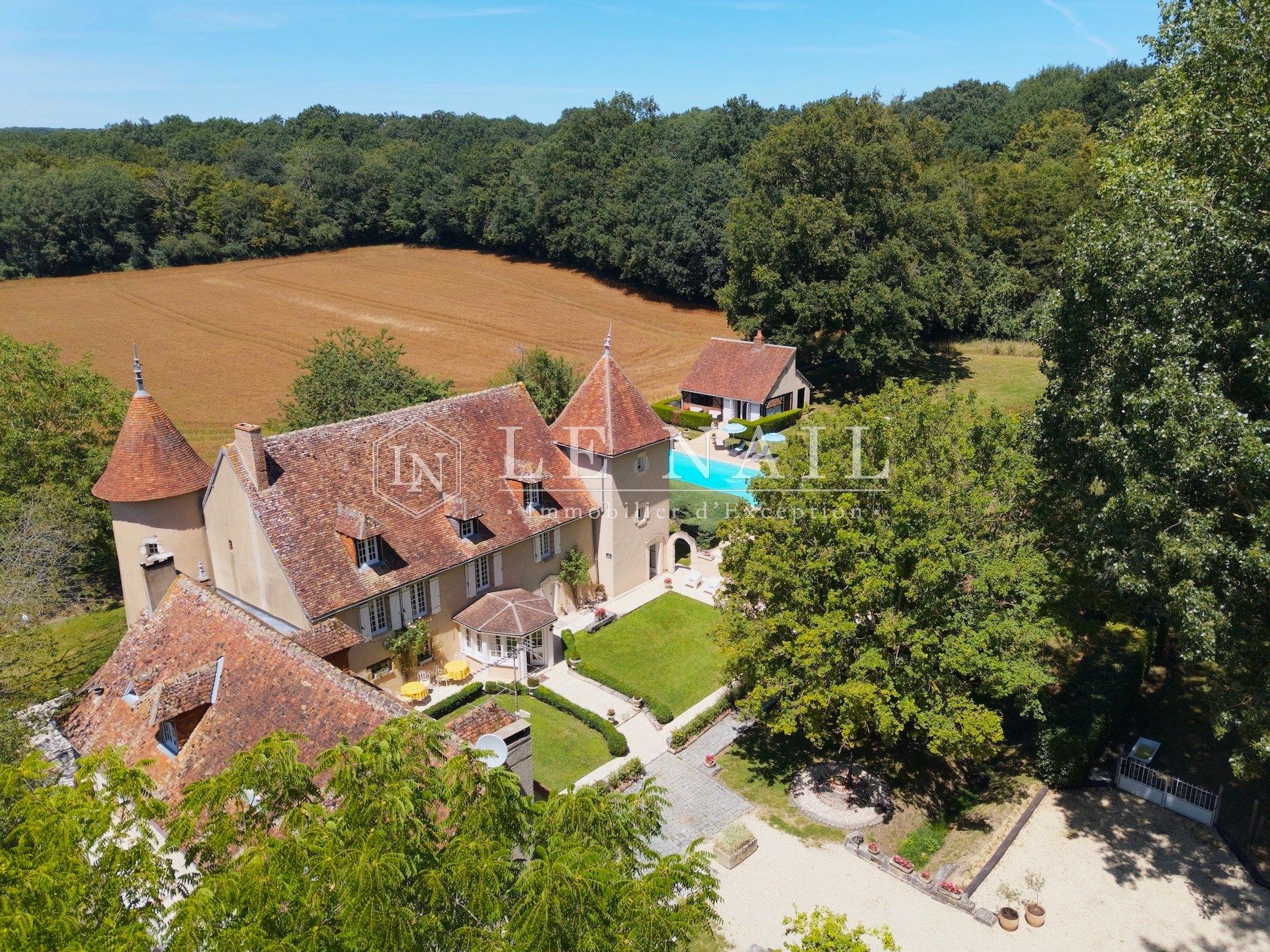 château 12 pièces en vente à VALENCAY (36600)