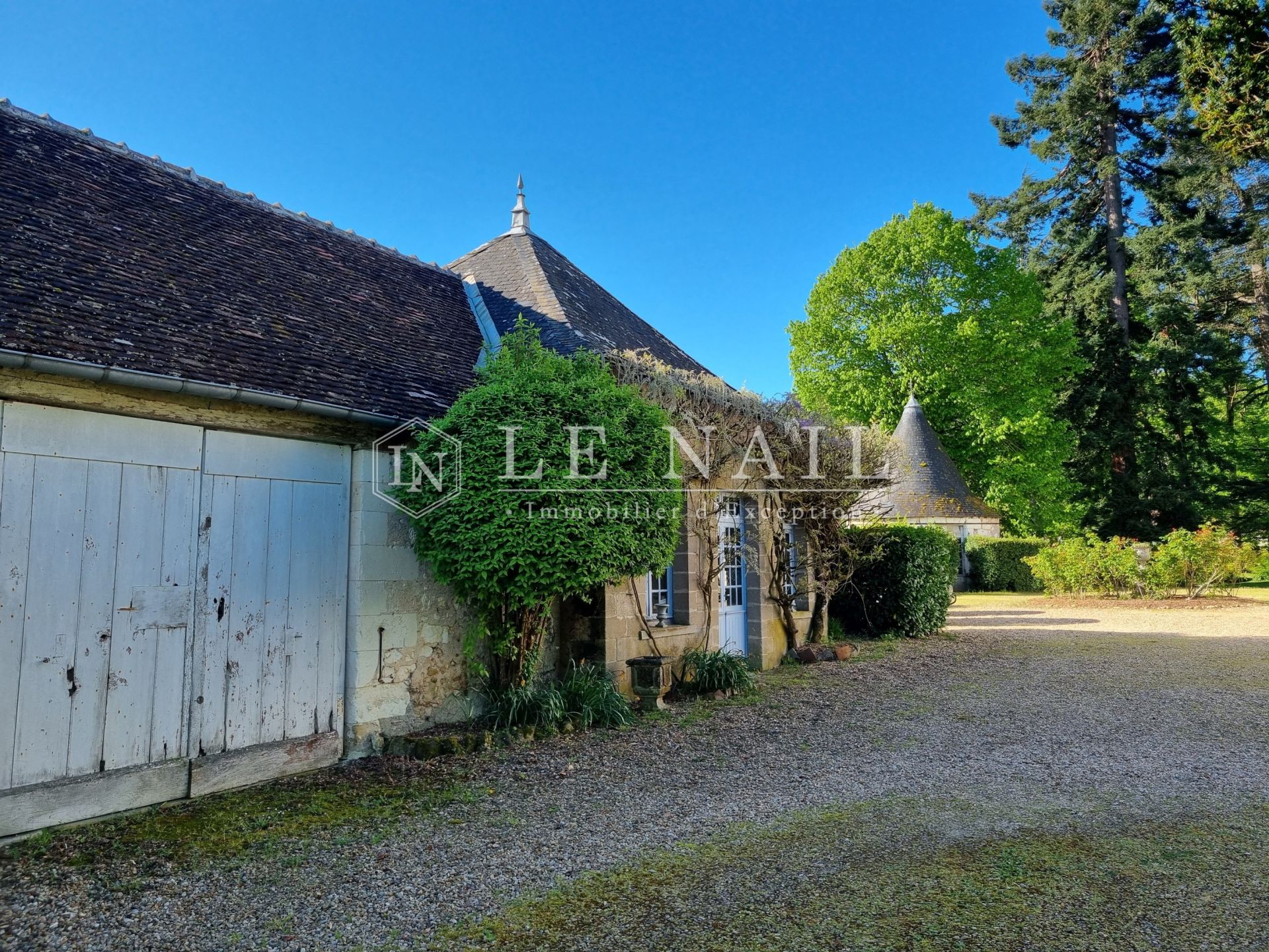 château 17 pièces en vente à ST AIGNAN (41110)