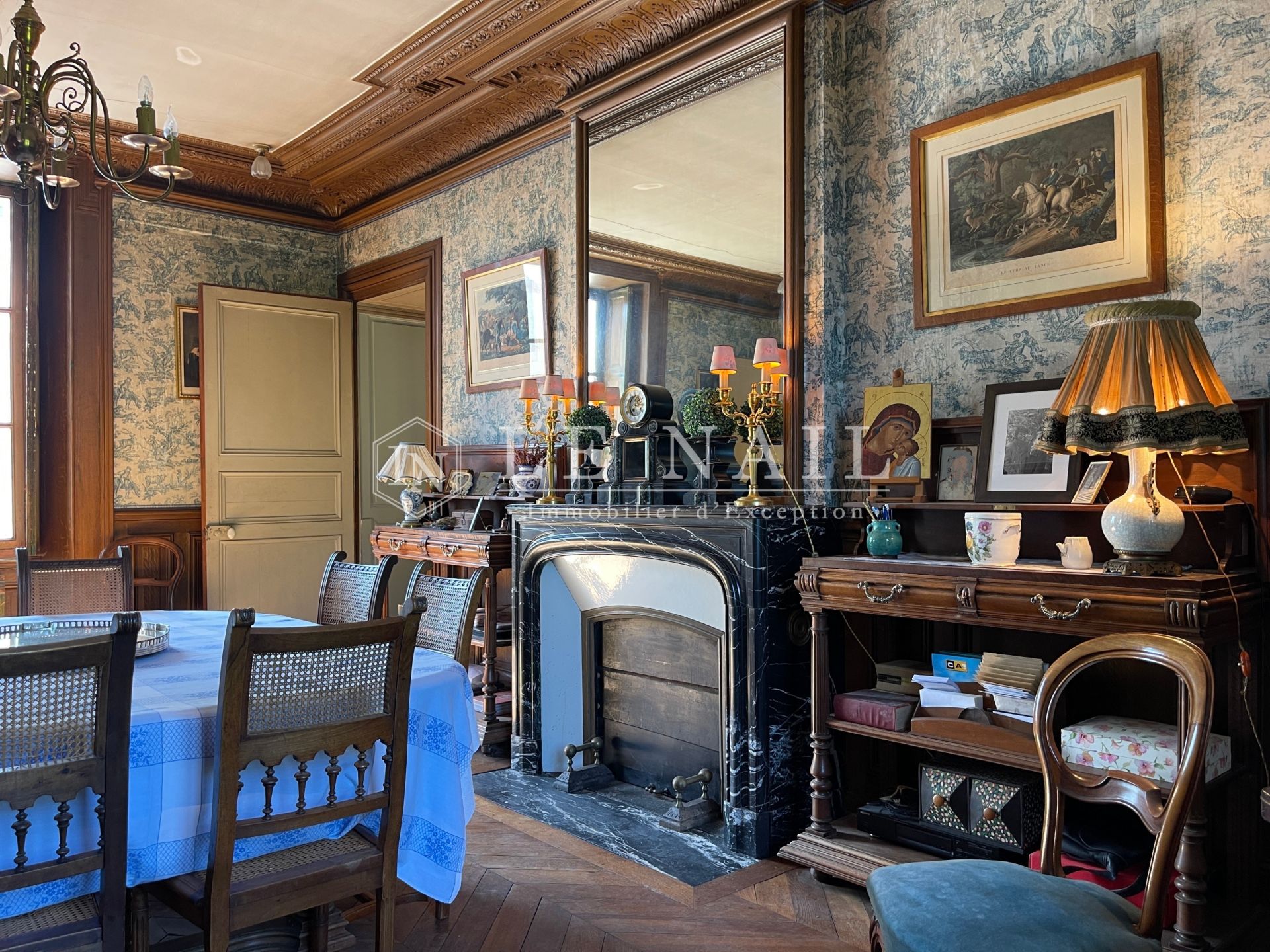 château 11 pièces en vente à LE COUDRAY MONTCEAUX (91830)