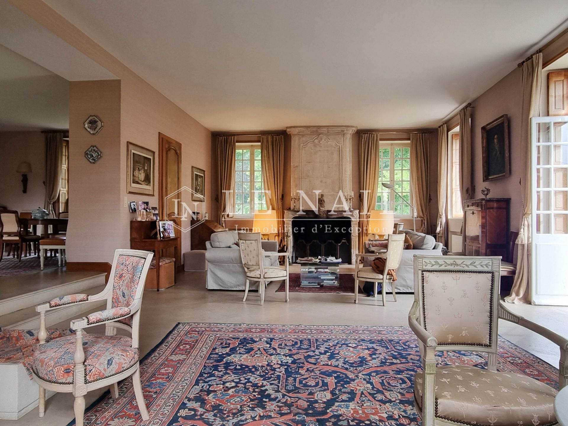 mansion 10 rooms for sale on REMALARD (61110)