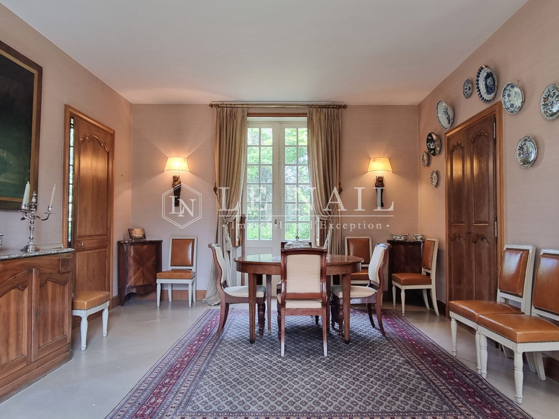 mansion 10 rooms for sale on REMALARD (61110)