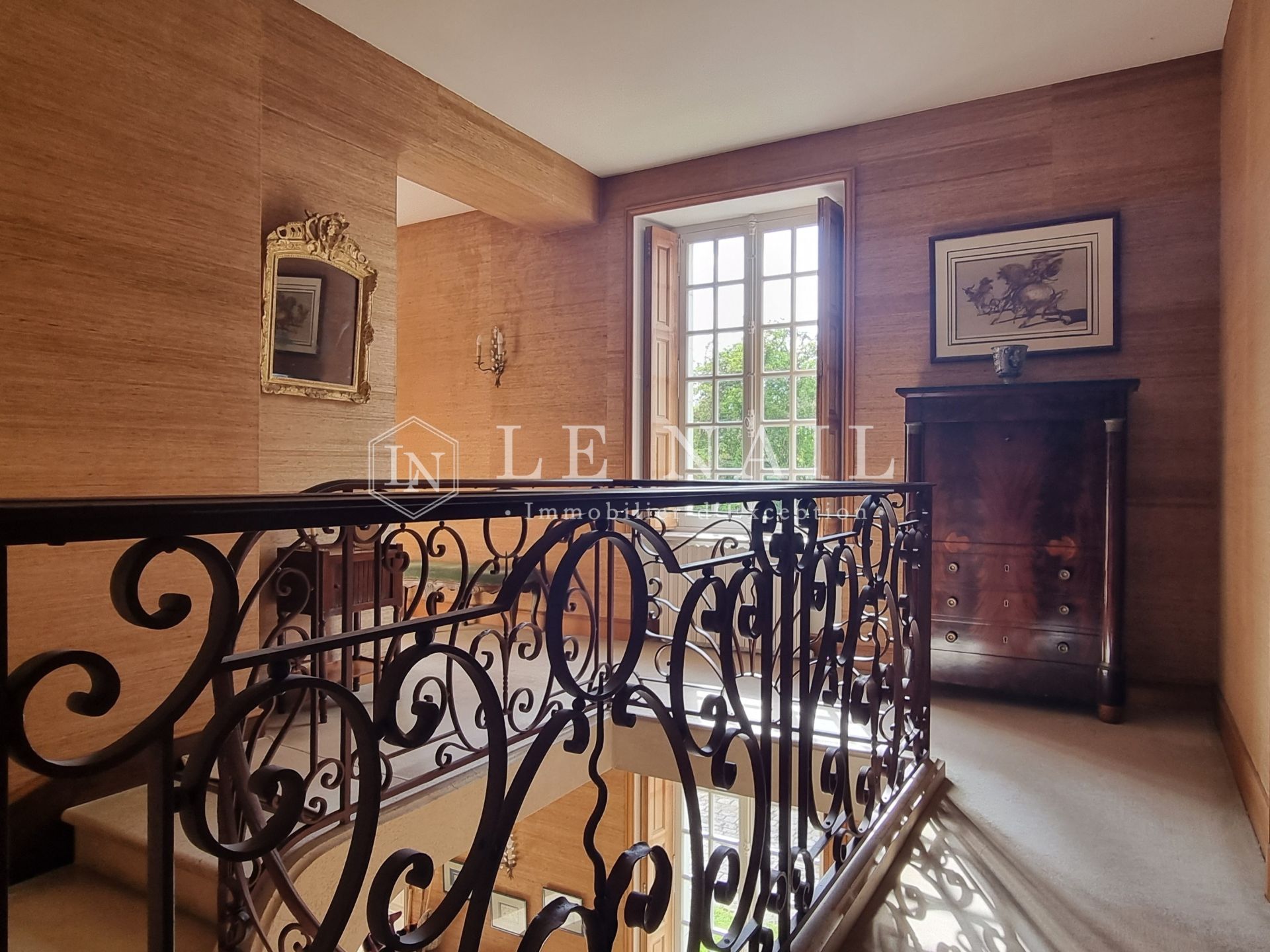 mansion 10 rooms for sale on REMALARD (61110)