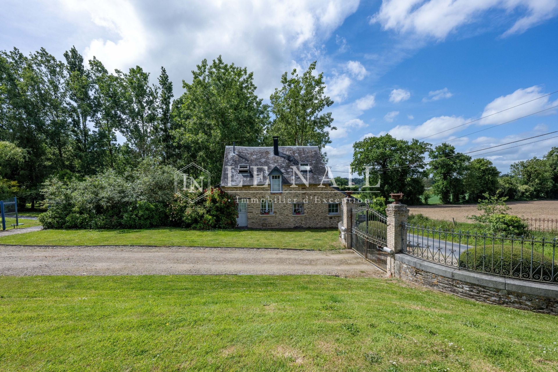 propriété 16 pièces en vente à BAYEUX (14400)