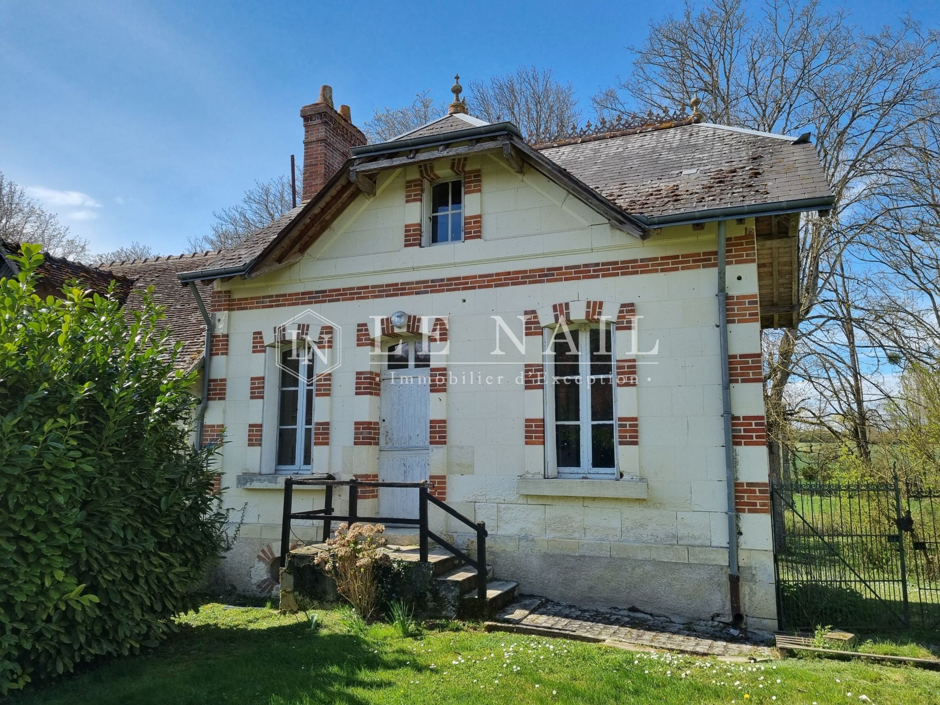 manor house 28 rooms for sale on LOCHES (37600)