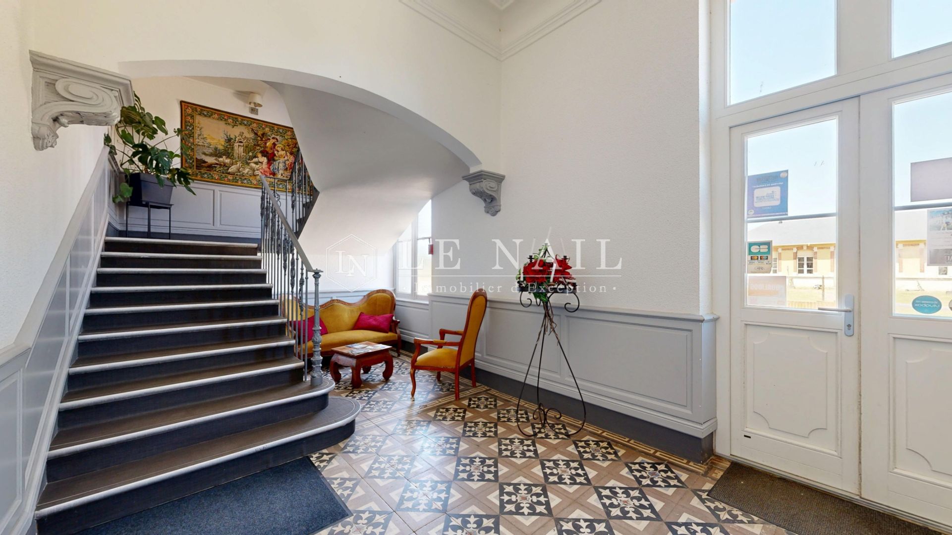 castle 31 rooms for sale on MONTLUCON (03100)