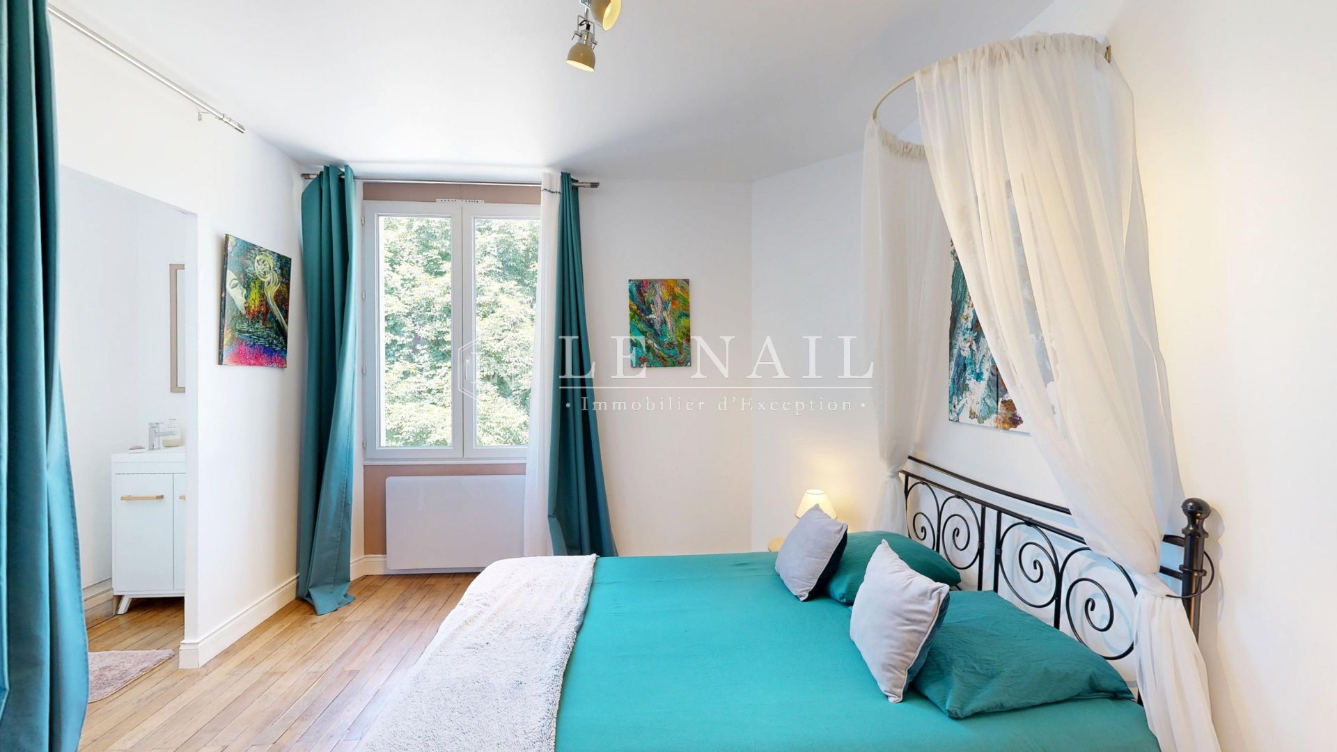 castle 31 rooms for sale on MONTLUCON (03100)