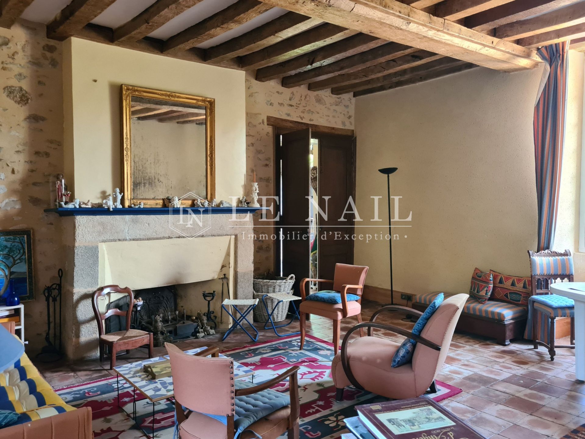manor house 9 rooms for sale on LAVAL (53000)