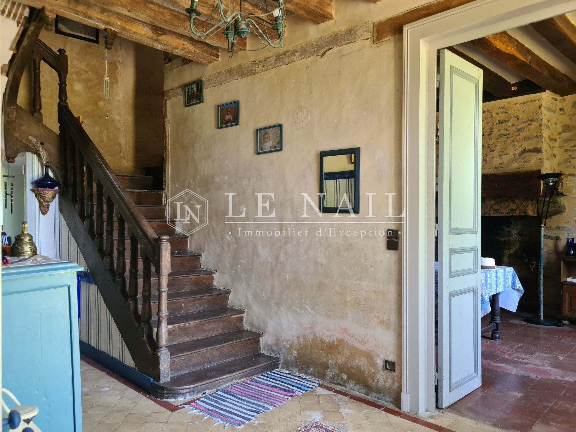 manor house 9 rooms for sale on LAVAL (53000)