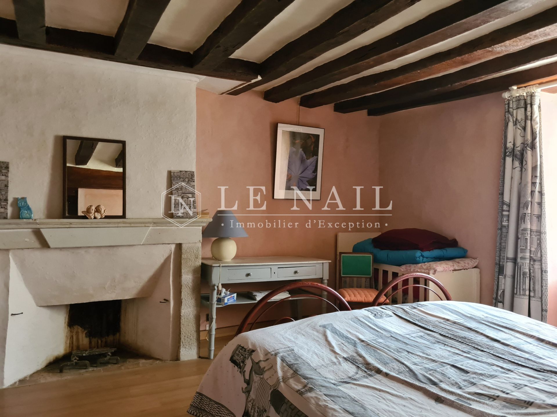 manor house 9 rooms for sale on LAVAL (53000)
