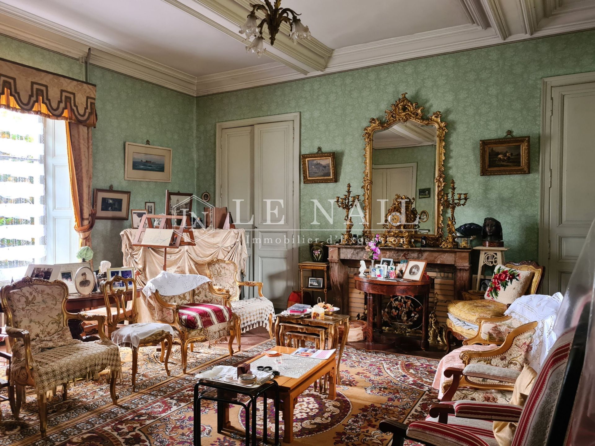 maison de maître 9 pièces en vente à CHEMERE LE ROI (53340)