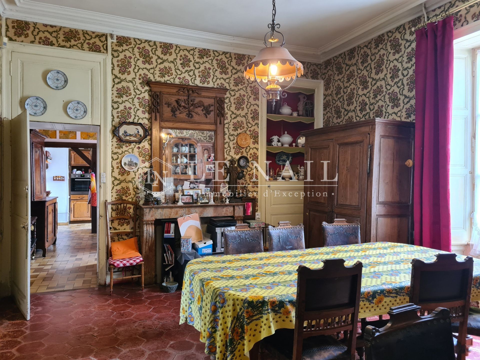 maison de maître 9 pièces en vente à CHEMERE LE ROI (53340)