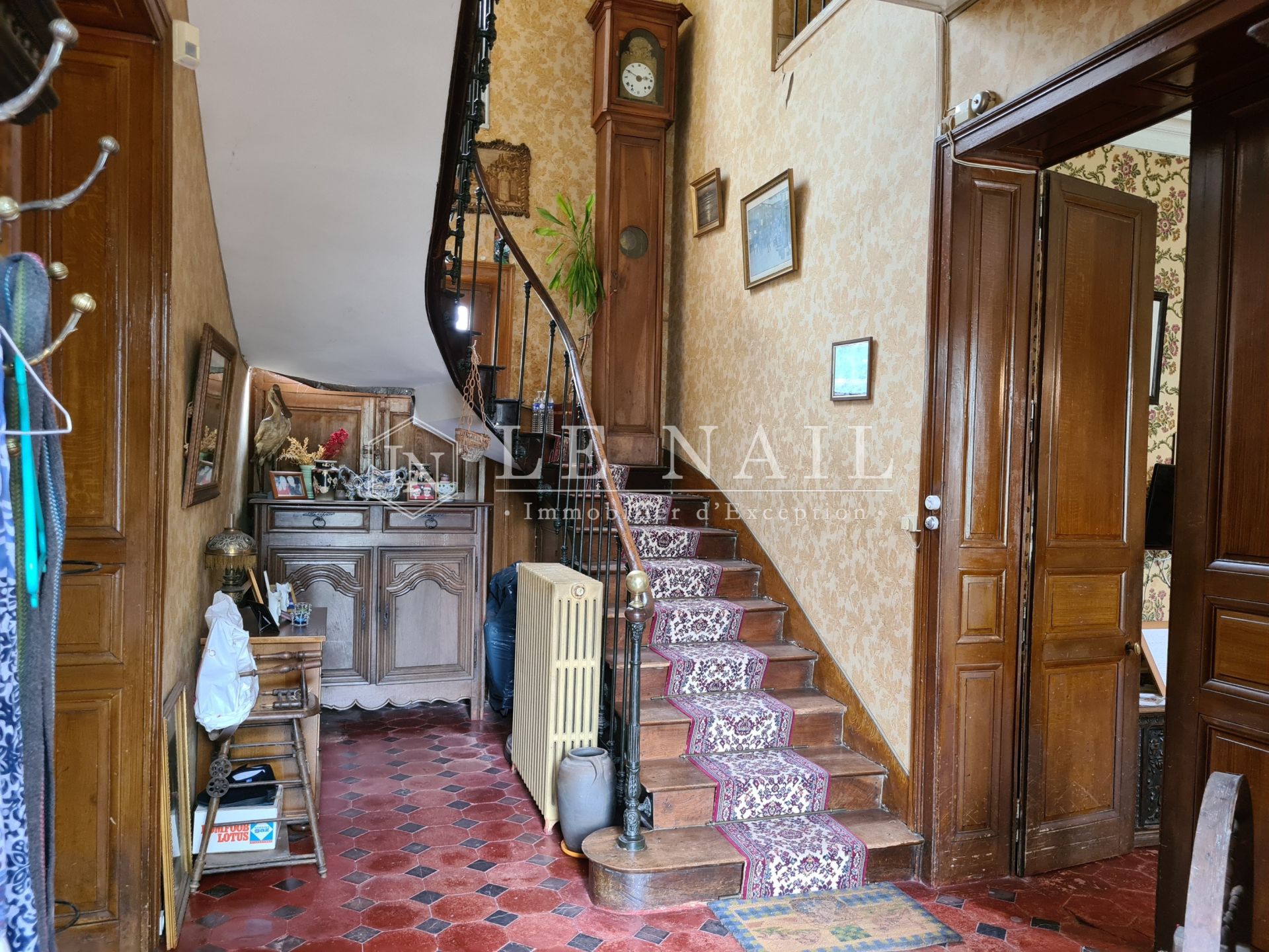 maison de maître 9 pièces en vente à CHEMERE LE ROI (53340)