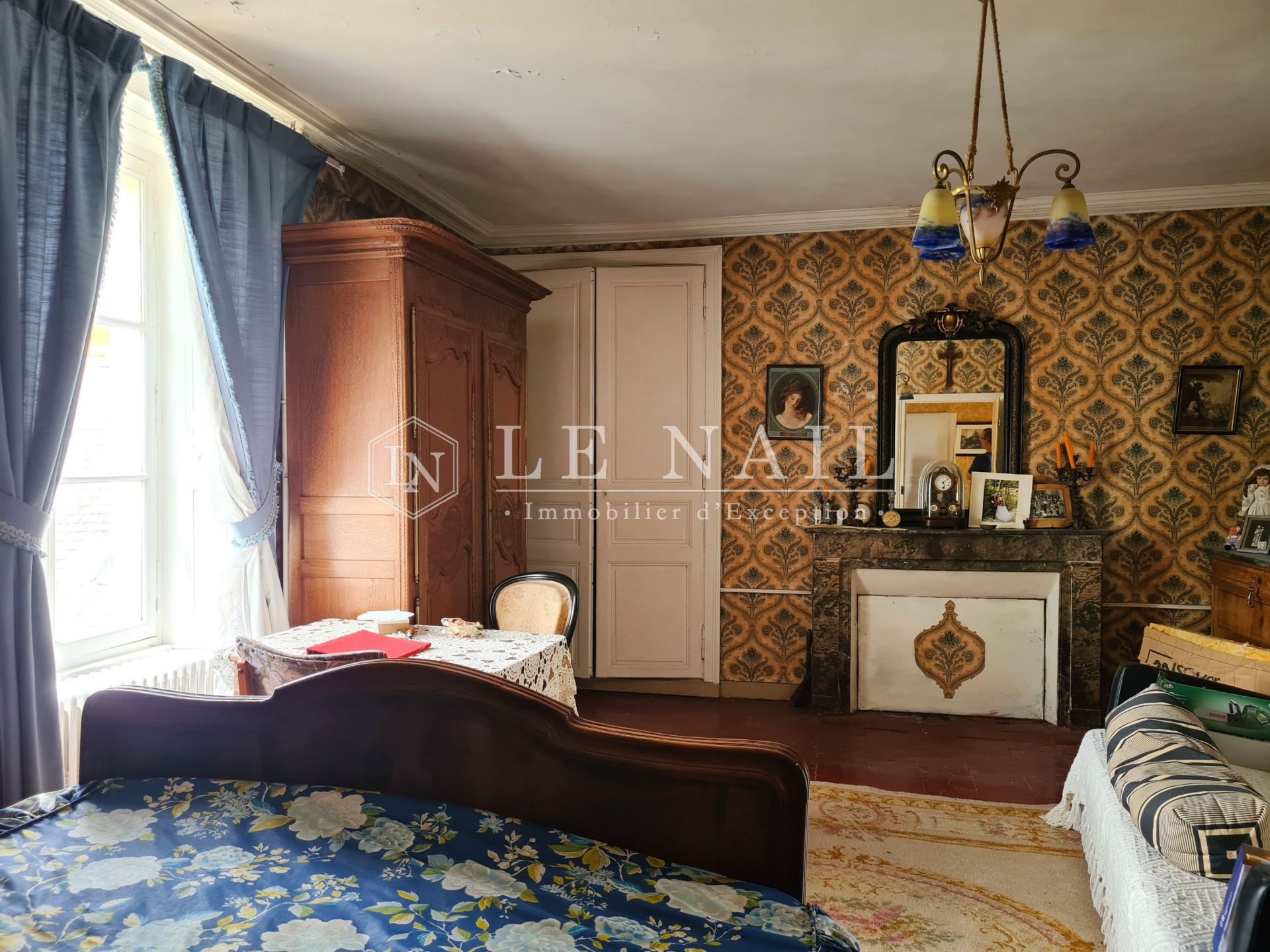 maison de maître 9 pièces en vente à CHEMERE LE ROI (53340)