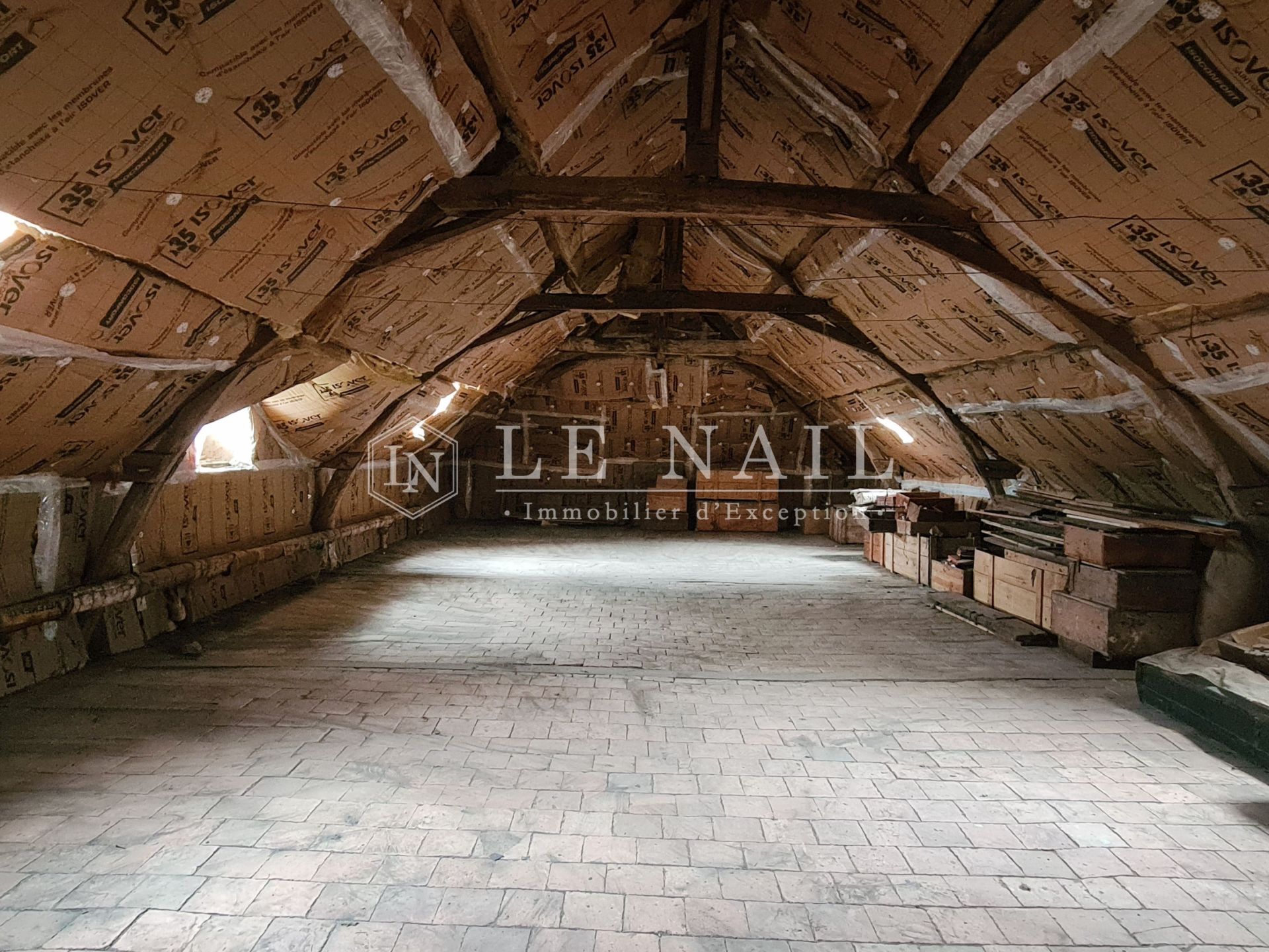 maison de maître 9 pièces en vente à CHEMERE LE ROI (53340)