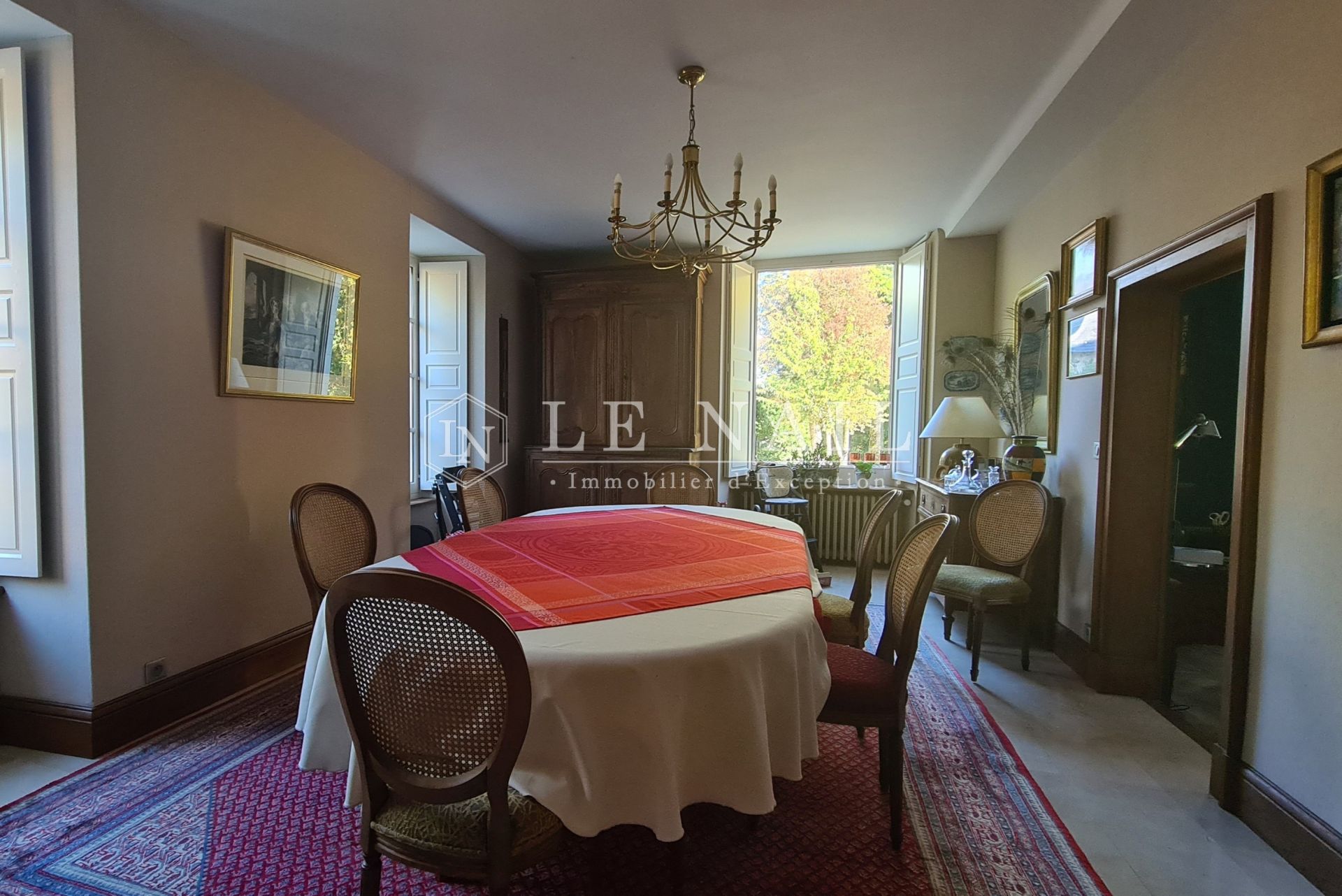 mansion 10 rooms for sale on SEGRE (49500)