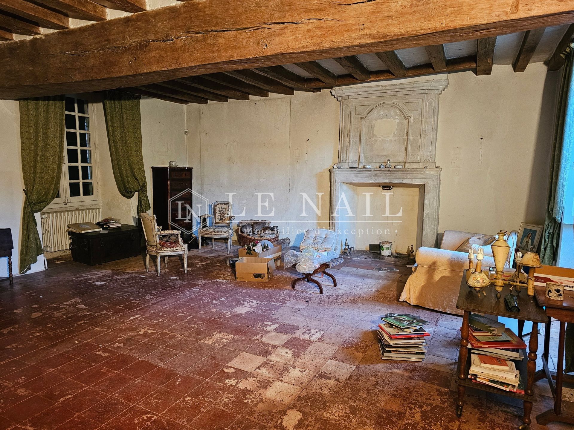 mansion 18 rooms for sale on CHATEAUNEUF SUR SARTHE (49330)