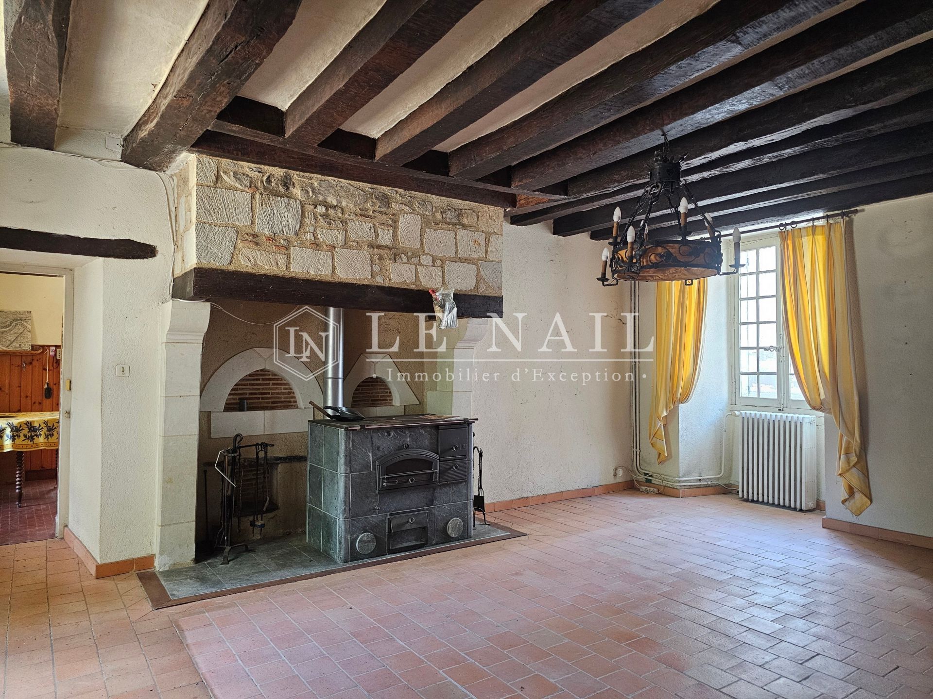 mansion 18 rooms for sale on CHATEAUNEUF SUR SARTHE (49330)